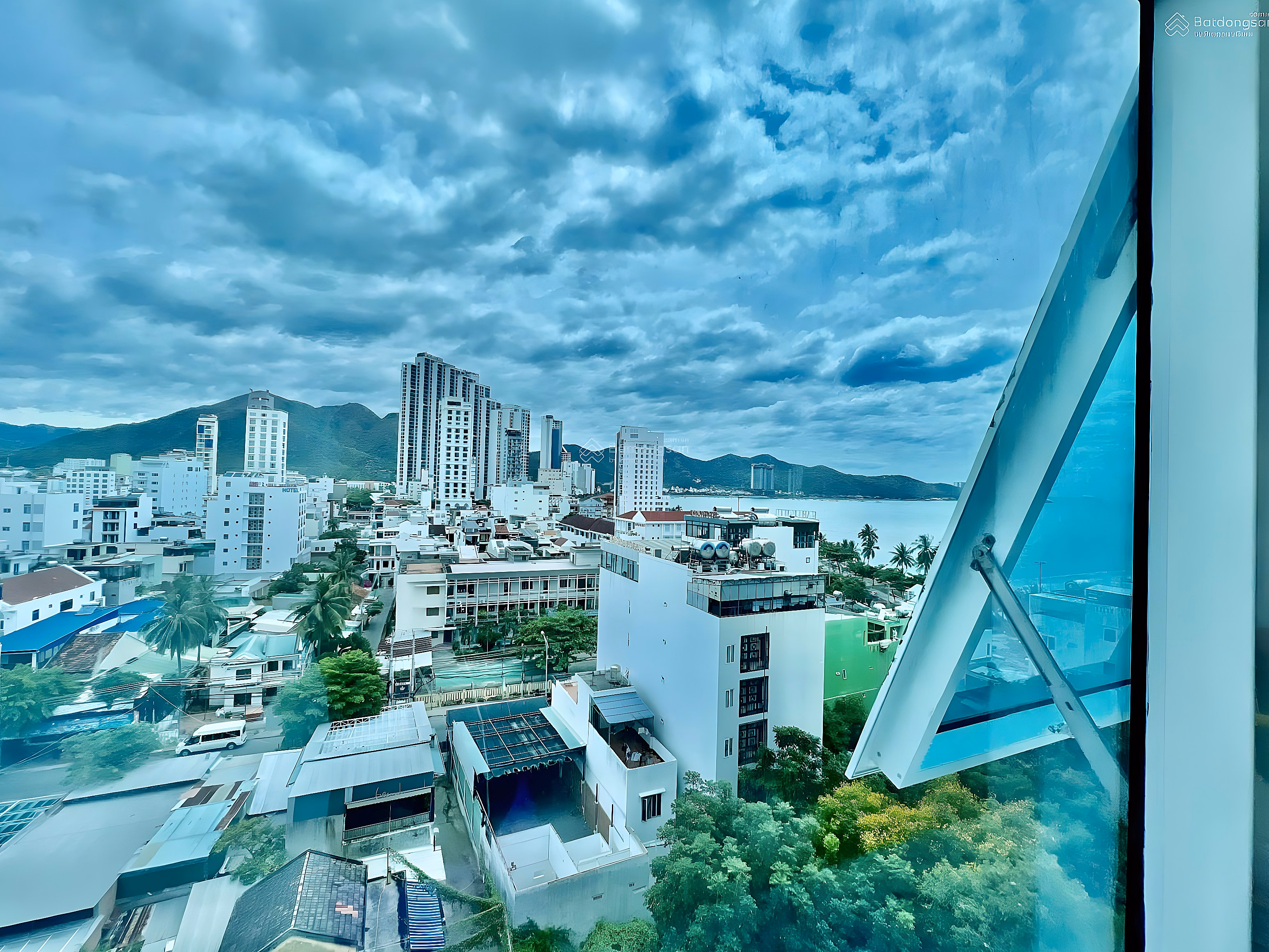 Corner apartment for sale in Song Da Hon Chong Nha Trang Khanh Hoa