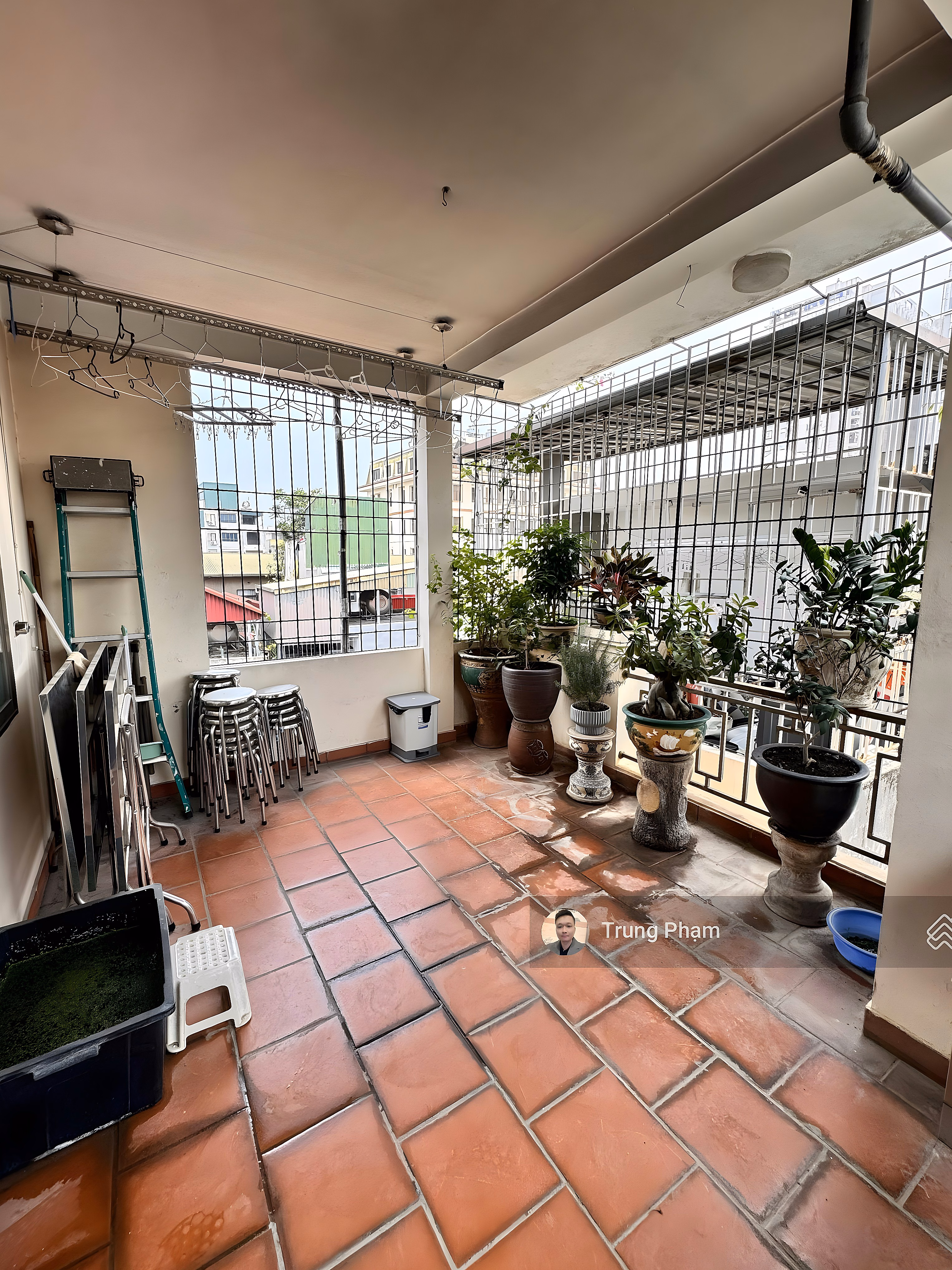 House for sale at Quan Tho 3, Ton Duc Thang. Area 45m2 - Area 3.6m - 5 floors corner apartment with 3 open sides. Price: 10.3 billion