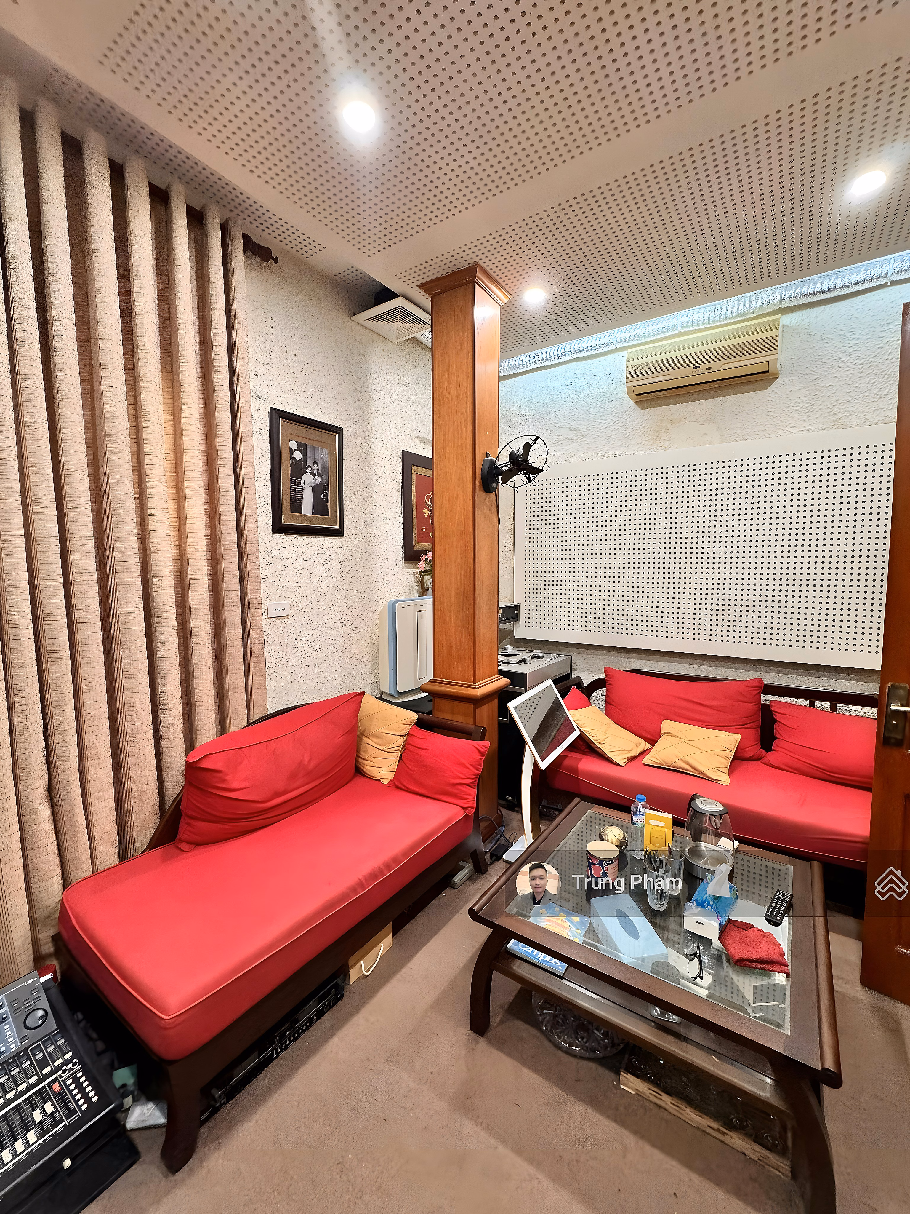 House for sale at Quan Tho 3, Ton Duc Thang. Area 45m2 - Area 3.6m - 5 floors corner apartment with 3 open sides. Price: 10.3 billion