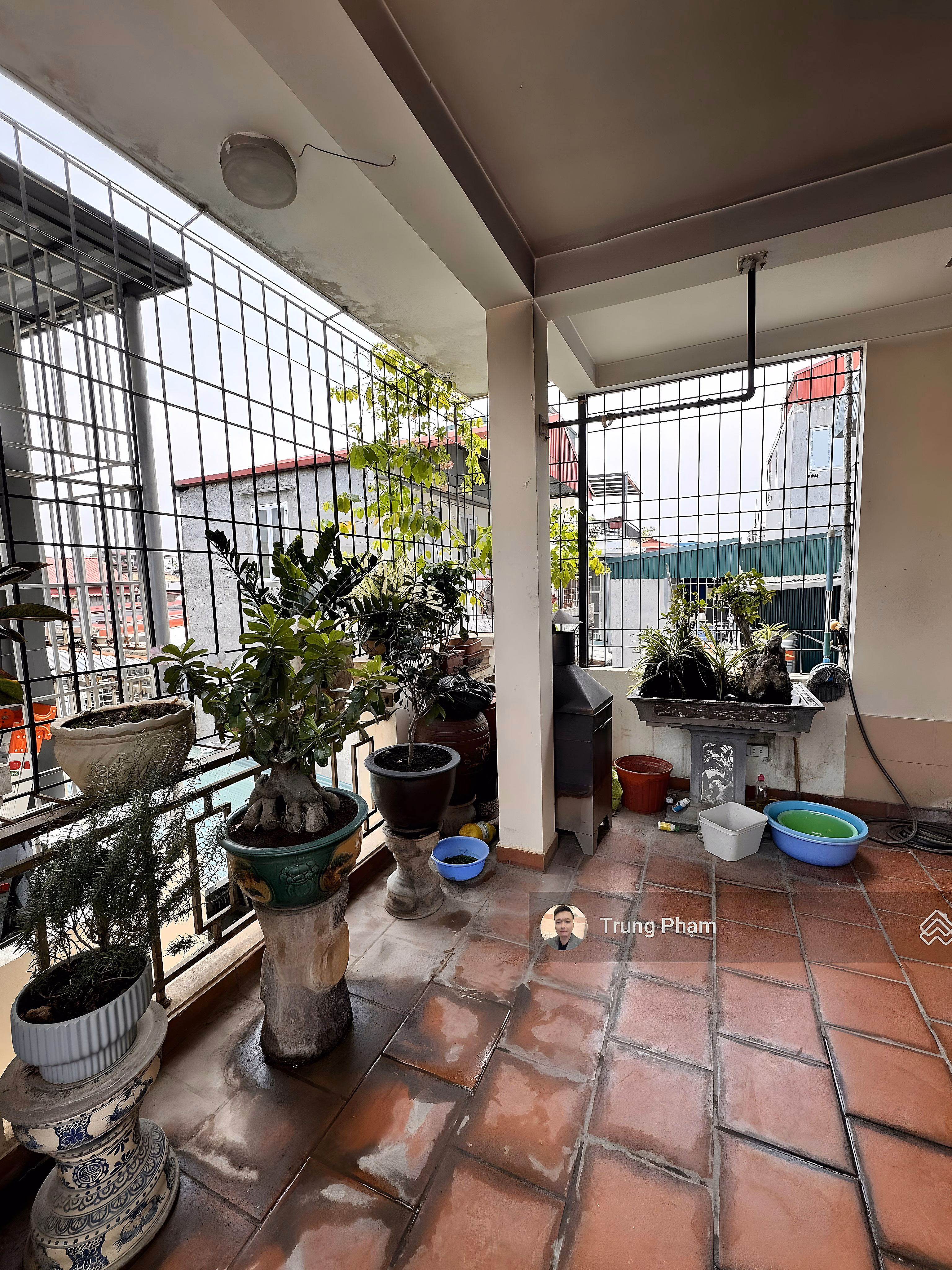 House for sale at Quan Tho 3, Ton Duc Thang. Area 45m2 - Area 3.6m - 5 floors corner apartment with 3 open sides. Price: 10.3 billion