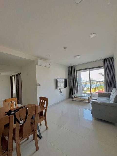 Saigon Royal apartment for rent - 88m² - River view - 28 million/month - 0918 753 ***