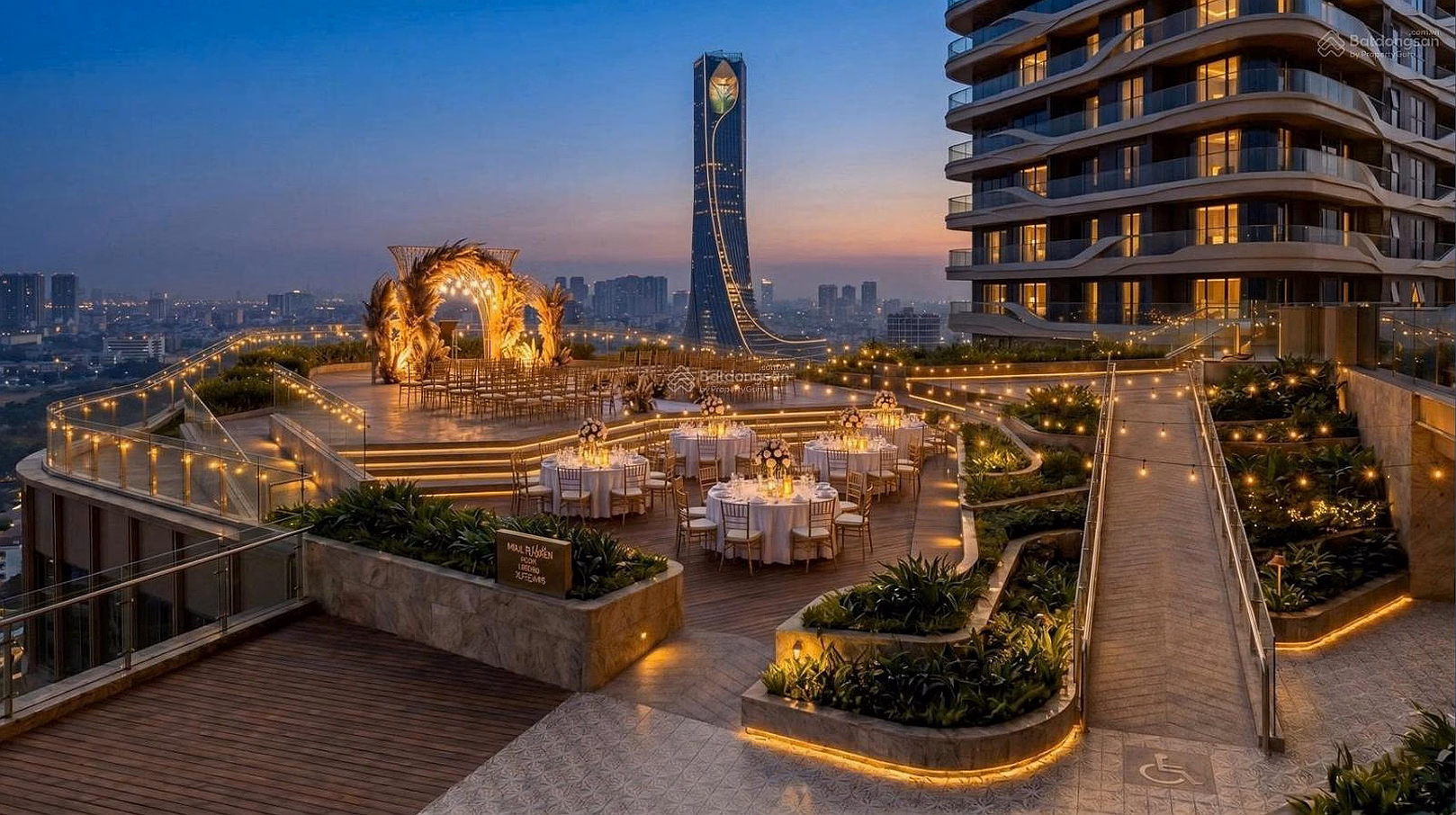 Selling 60m2 2-bedroom apartment at The Meridian, Da Nang with Han River fireworks view, good investment price