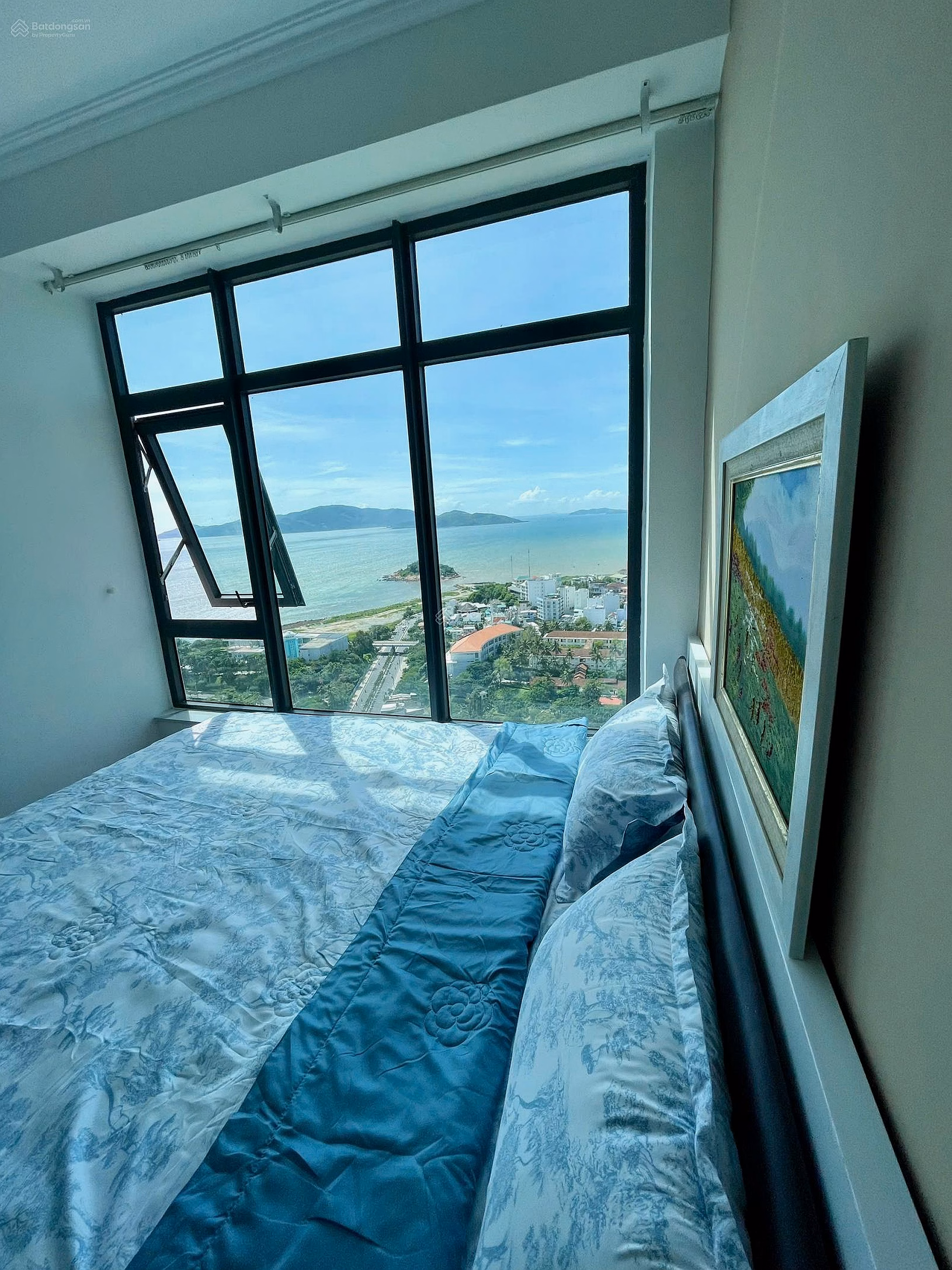 Super product! Apartment for rent with 2 bedrooms, 2 bathrooms in Muong Thanh Vien Trieu Nha Trang, sea view, fully furnished