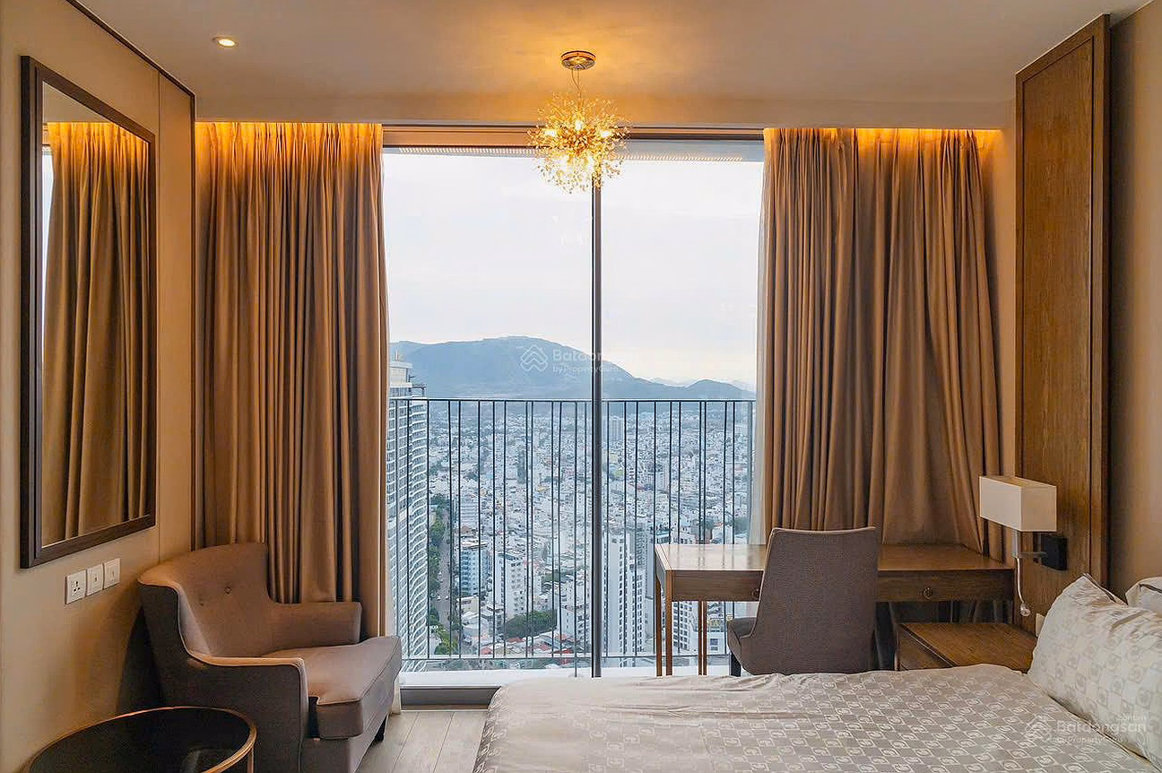 Panorama Nha Trang apartment for sale, 38th floor, street view, area: 30m², price 2.1 billion