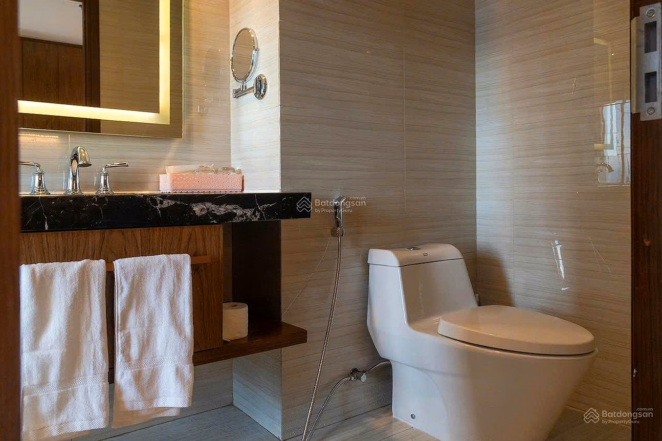 Panorama Nha Trang apartment for sale, 38th floor, street view, area: 30m², price 2.1 billion