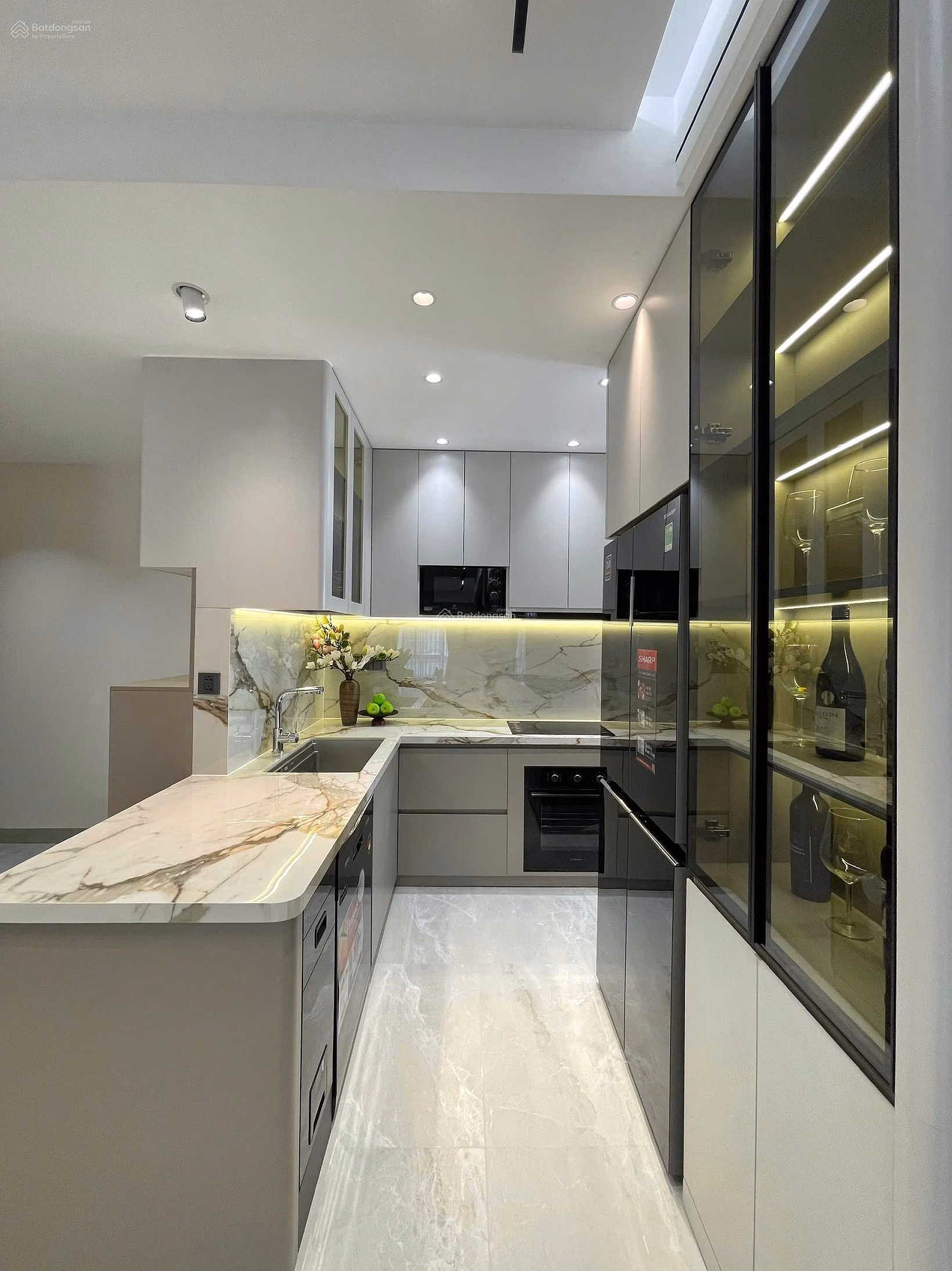 Specializing in Sky Garden apartment for rent in Phu My Hung, Ho Chi Minh City - 3 bedrooms, 2 bathrooms, newly furnished, ready to move in immediately