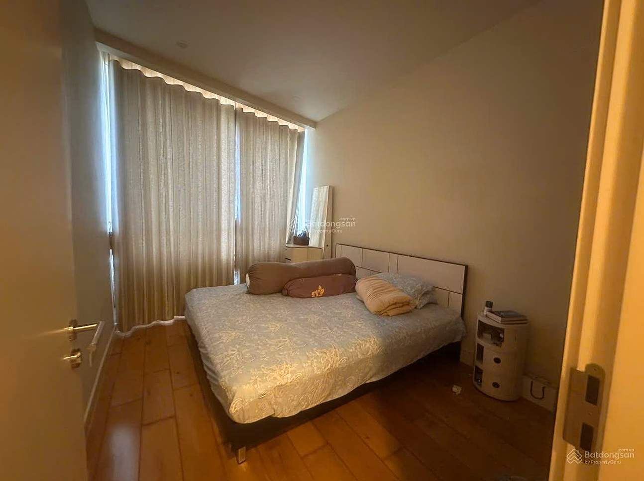 Indochina Plaza apartment for rent, 2-4 bedrooms, fully furnished, good price, move in immediately, many beautiful apartments to choose from