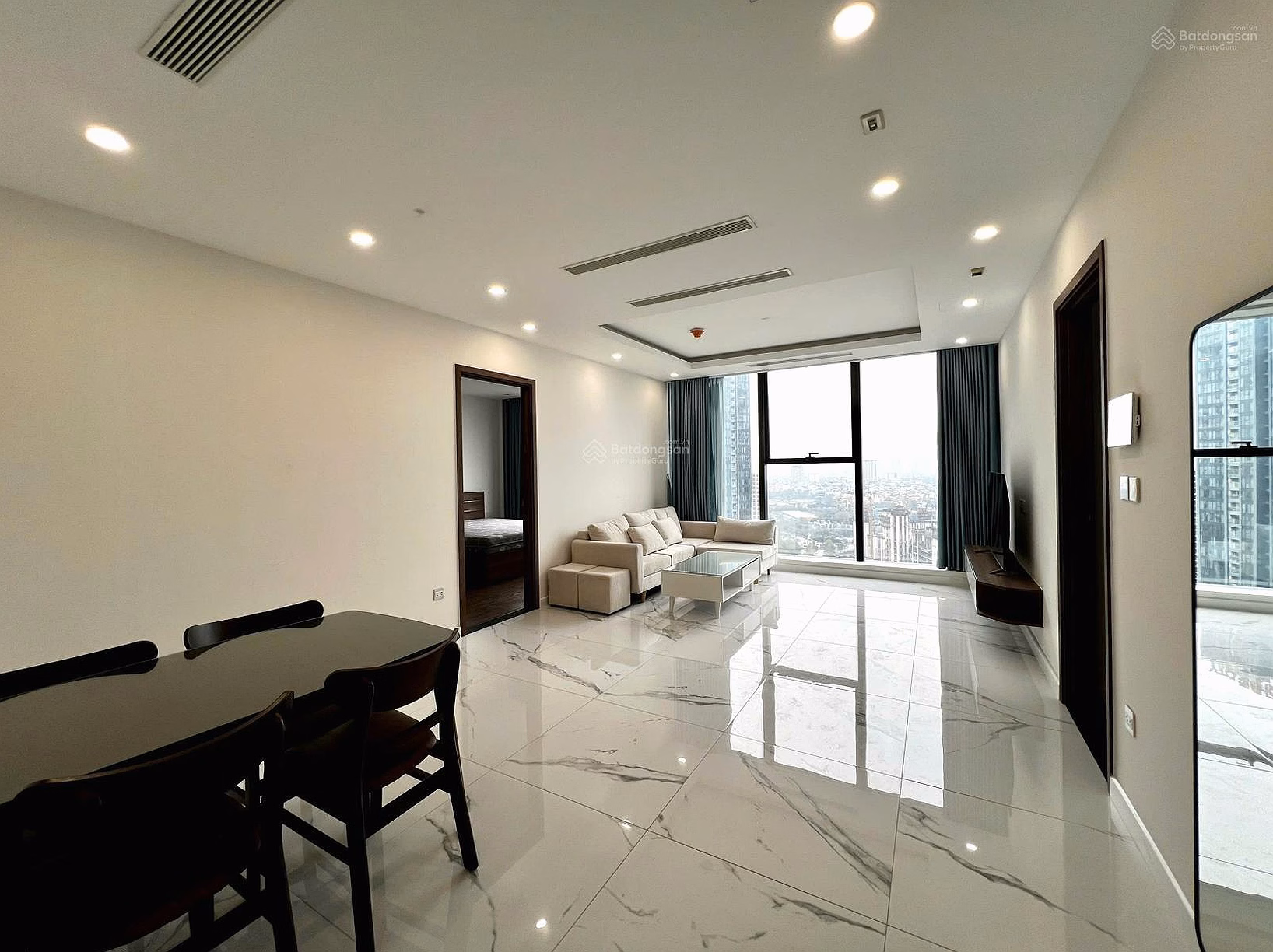 Newest 3-bedroom apartment for rent in Sunshine City 91m2 for long-term rental 1-2 years, customers can rest assured to stay stable
