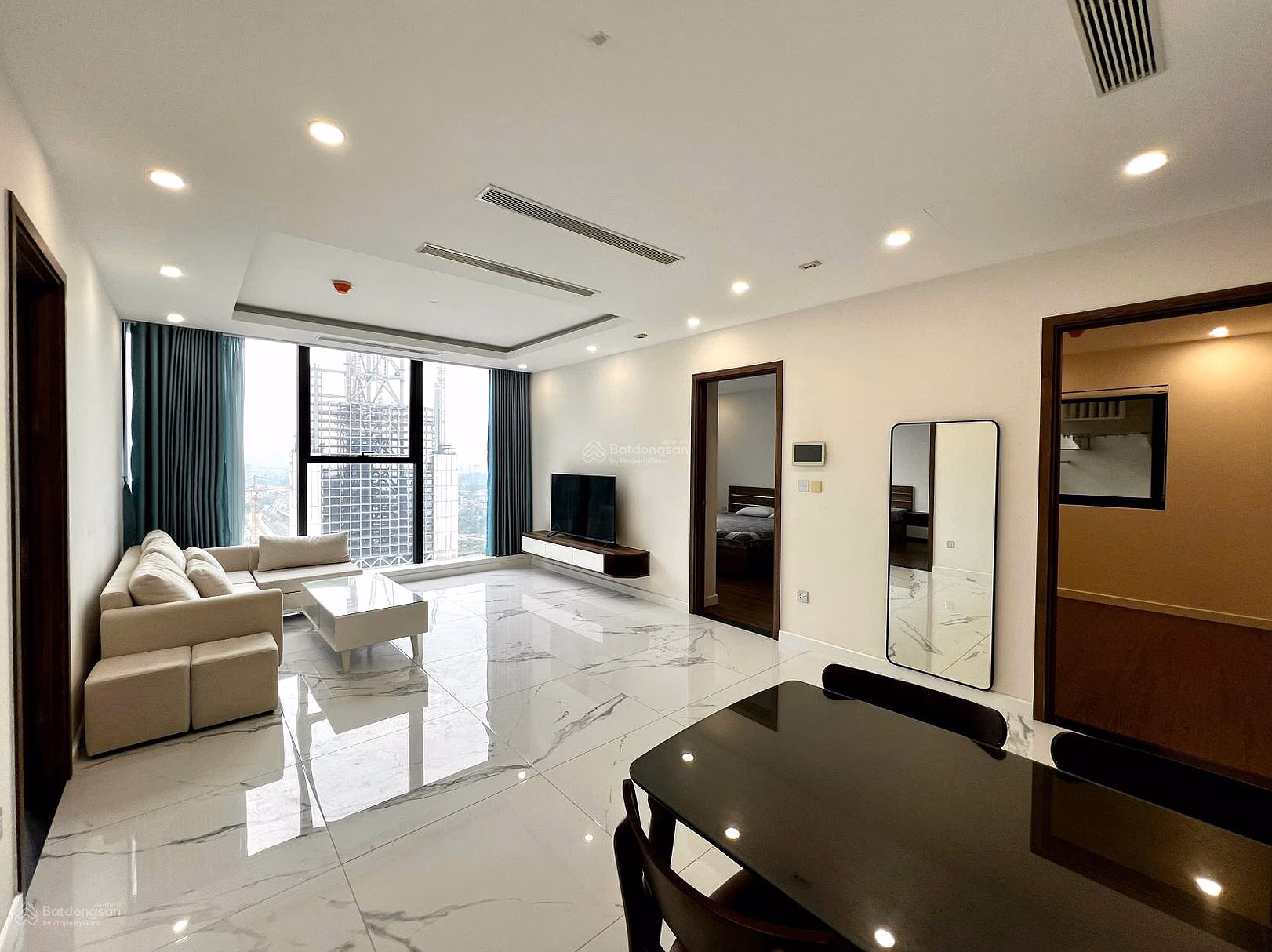 Newest 3-bedroom apartment for rent in Sunshine City 91m2 for long-term rental 1-2 years, customers can rest assured to stay stable