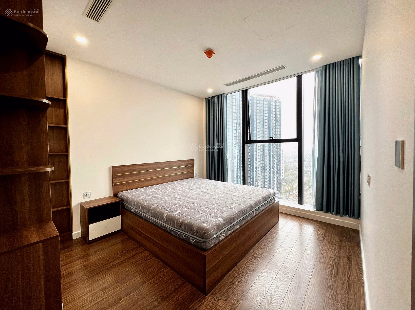 Newest 3-bedroom apartment for rent in Sunshine City 91m2 for long-term rental 1-2 years, customers can rest assured to stay stable