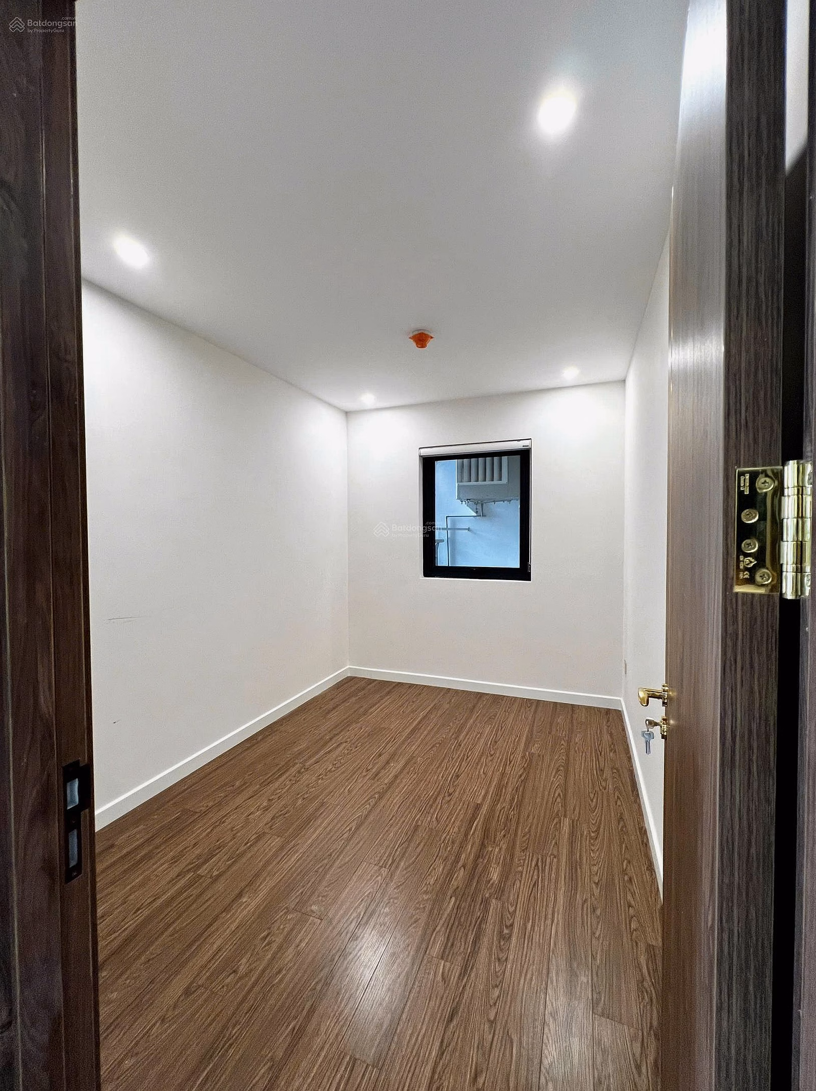 Newest 3-bedroom apartment for rent in Sunshine City 91m2 for long-term rental 1-2 years, customers can rest assured to stay stable