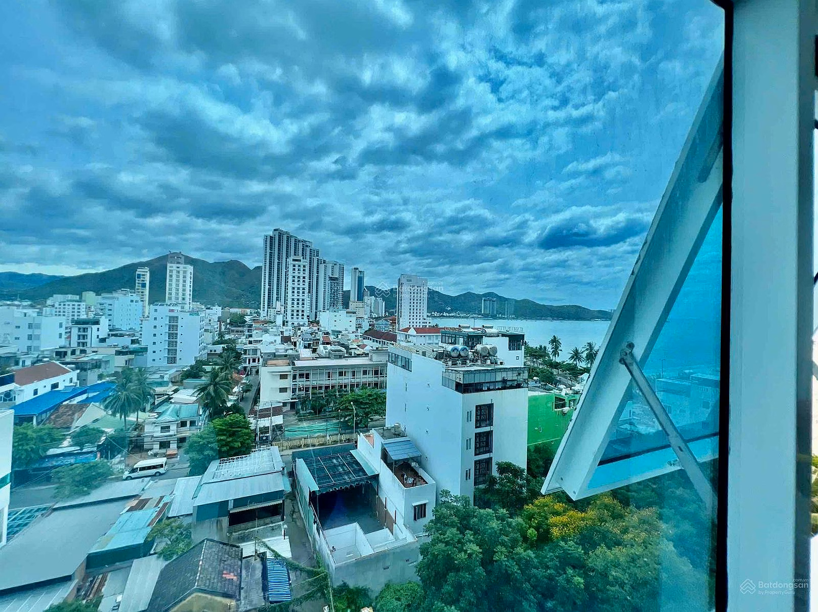 Only 6.5 billion to own - corner apartment with sea view 150m2, long-term pink book of Song Da Nha Trang apartment/ 0931 800 ***