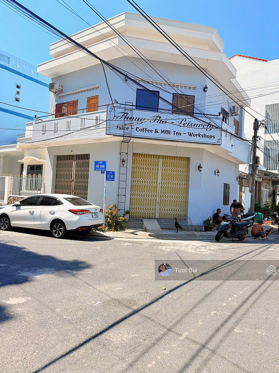2-storey 4-bedroom corner house for rent in front of Khe Sanh street - Ap Bac next to To Hieu street near Vinpearl