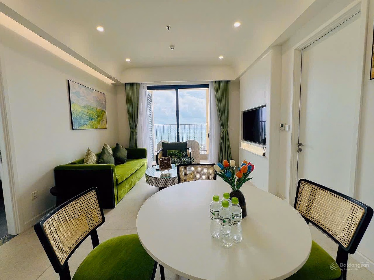 Shocked Sale of 2N2W Apartment at Sun Grand City Hillside Residence, direct view of marriage proposal