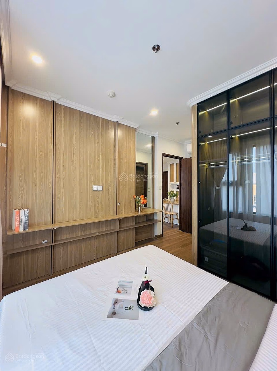 Apartment transfer fund reduced by 300 million June 2026, 80% loan support at Vinhomes Ocean Park 1 Gia Lam