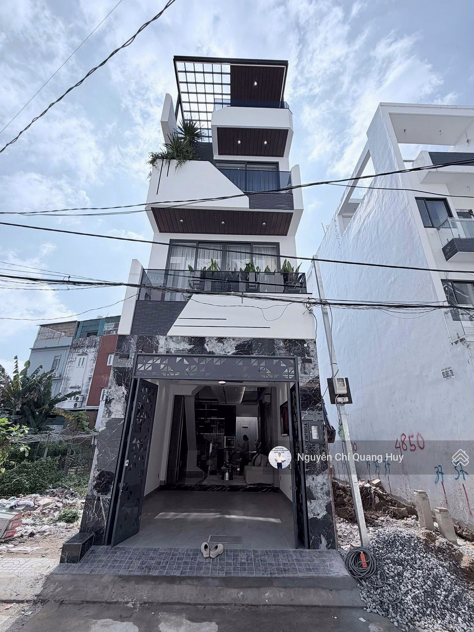 Newly built townhouse - high-class residential area - 8m traffic road 1979 Huynh Tan Phat - 4m x 13m price 9.65 billion