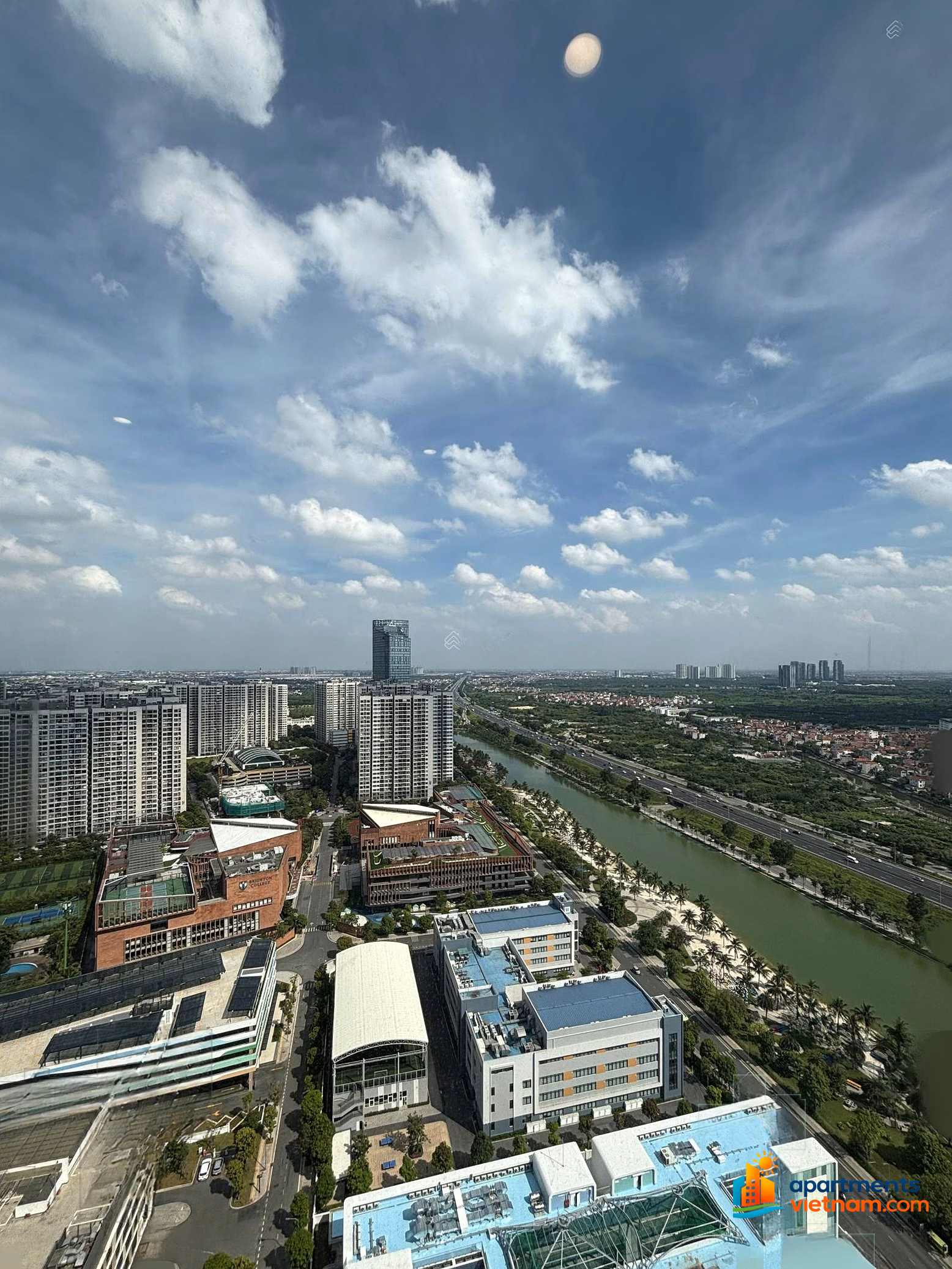 Basic 2-bedroom apartment for rent in Zurich1 Vinhomes Ocean Park Gia Lam, Southeast balcony, nice view