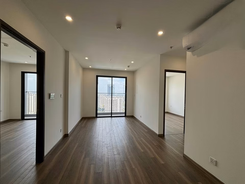 Basic 2-bedroom apartment for rent in Zurich1 Vinhomes Ocean Park Gia Lam, Southeast balcony, nice view