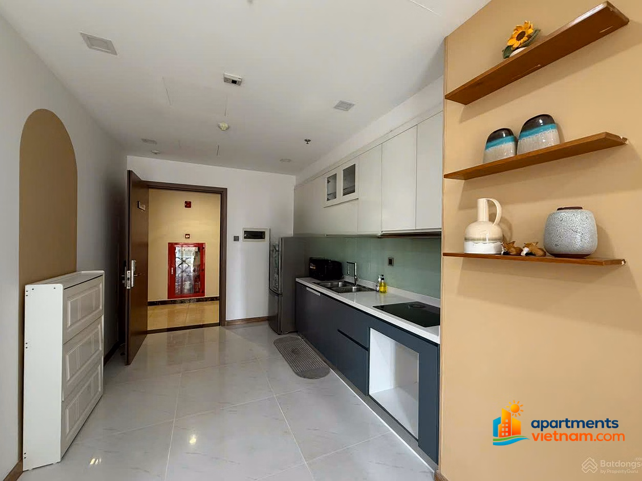 Owner needs money to sell 2 bedrooms urgently for 9.3 billion (discount 600 million) Vinhomes Central Park best price 1-2-3-4 bedrooms