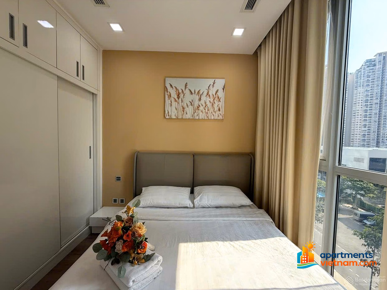 Owner needs money to sell 2 bedrooms urgently for 9.3 billion (discount 600 million) Vinhomes Central Park best price 1-2-3-4 bedrooms
