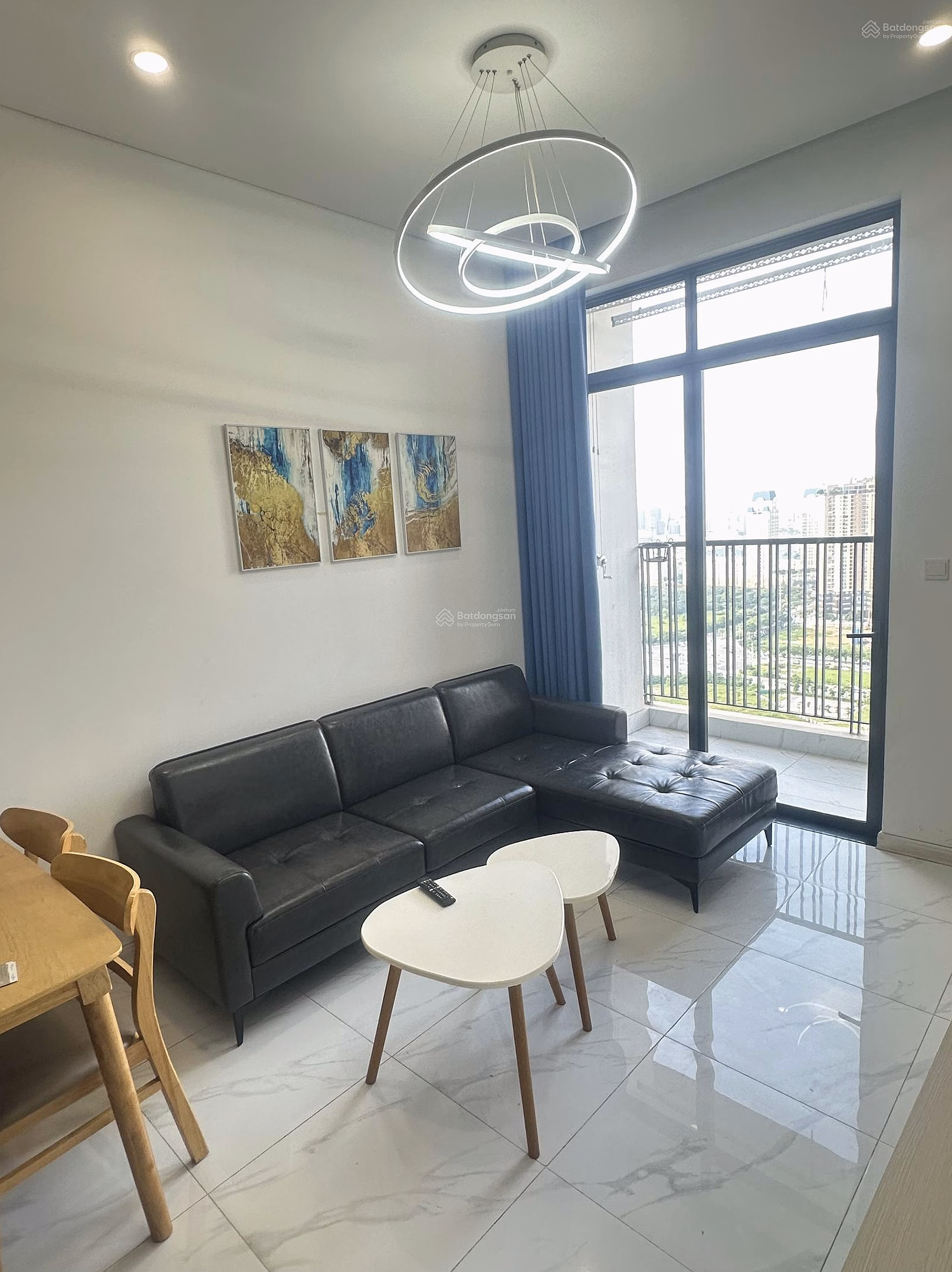 Hot... for rent My Dinh Pearl 2 bedrooms fully furnished with lake view right away price 16 million/month Contact: 0989 848 ***