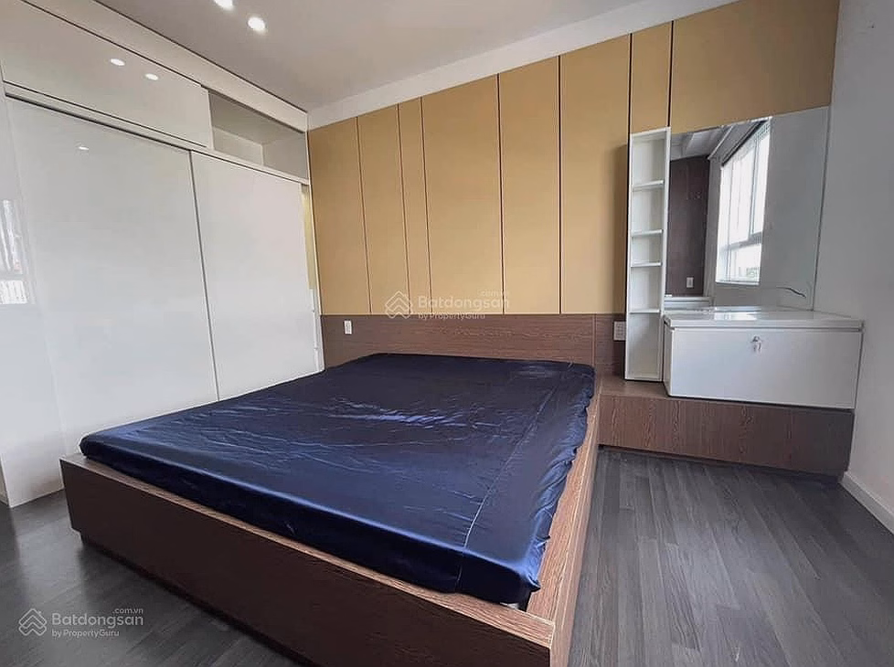 Apartment for rent CT3 VCN PH, Corner apartment Area 70m2, with balcony Includes 2 bedrooms. 1WC Price 12 million. 0902 588 ***