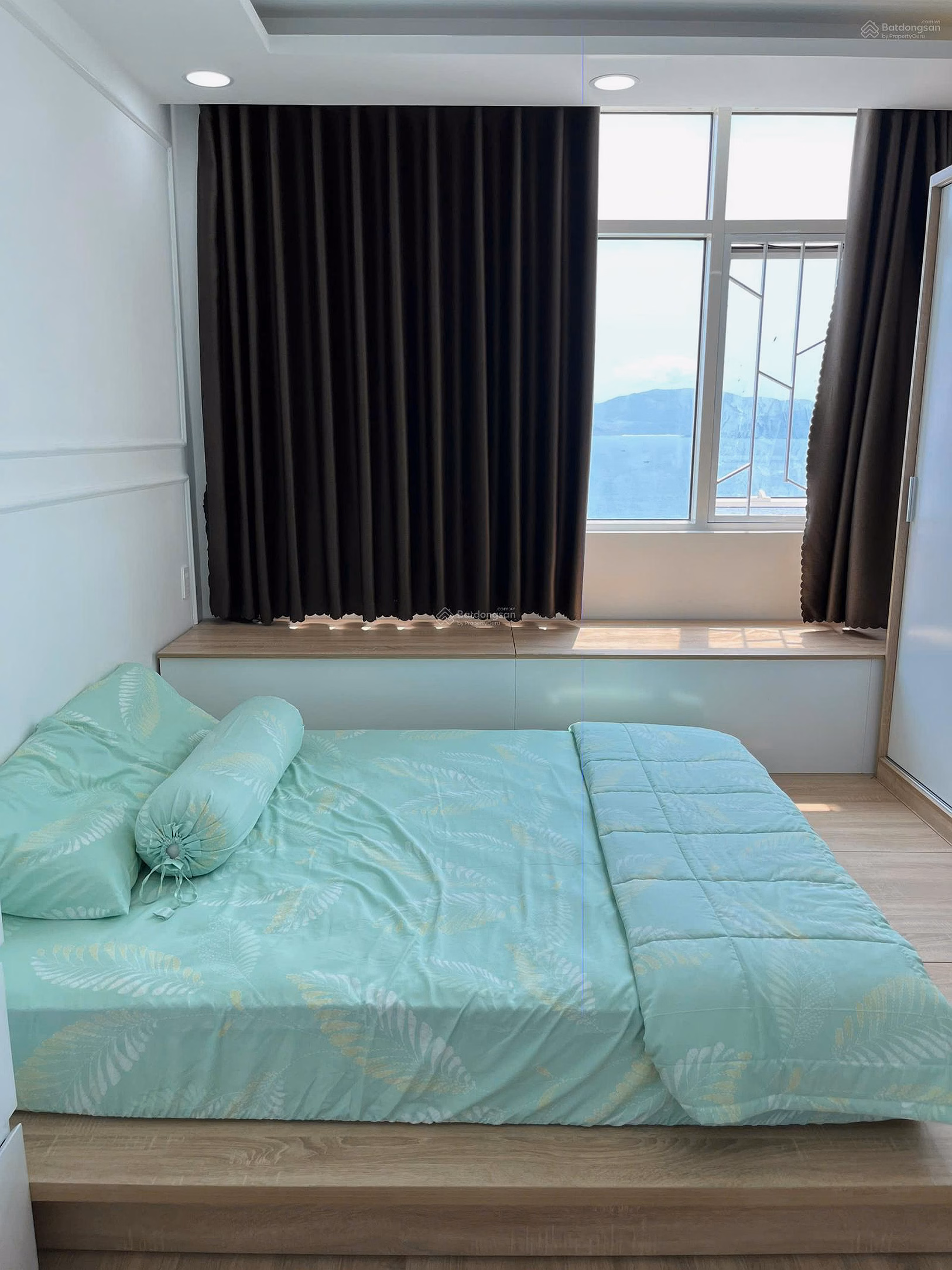 Muong Thanh Khanh Hoa apartment for sale, 2 bedrooms, direct sea view, good price