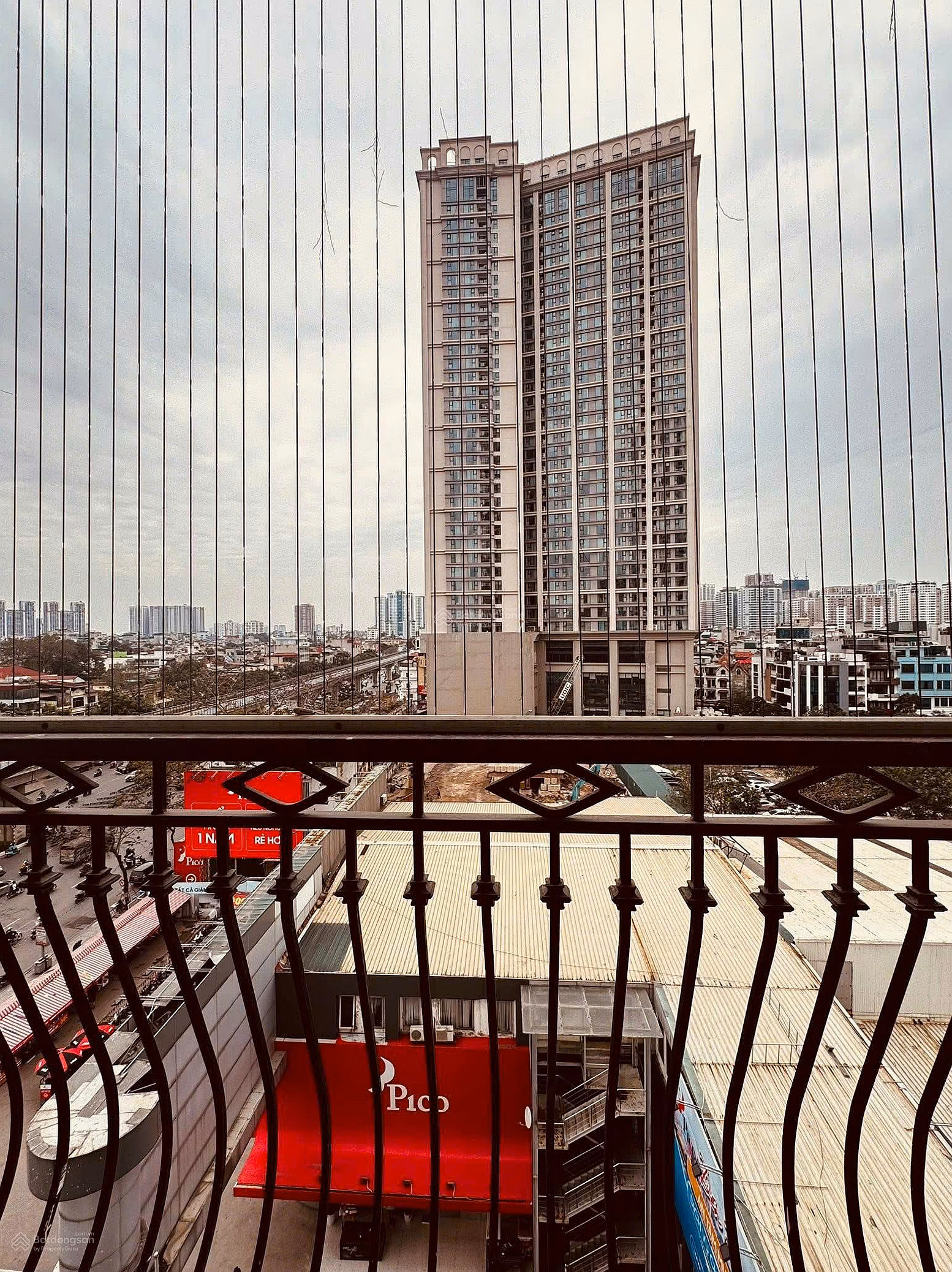 Royal City R6 1-bedroom apartment for rent, low floor, beautiful house, ready to move in - Only 15 million/month