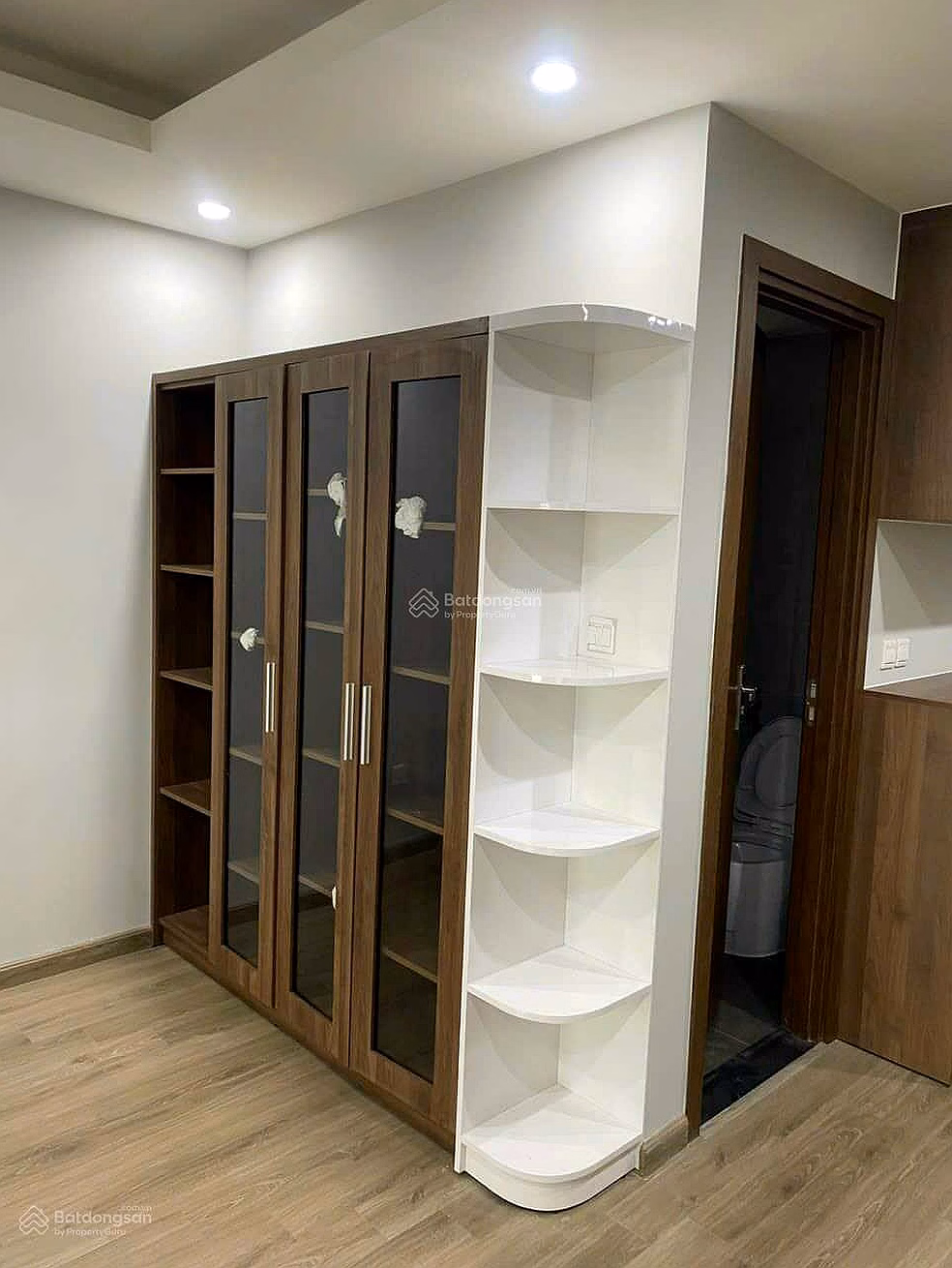 68.5m2 CC for rent, 20 million at HUD Building Nha Trang, Nguyen Thien Thuat, Tan Tien, Nha Trang