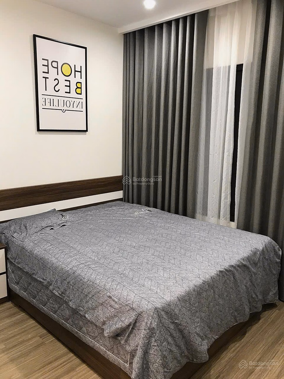 Apartment for rent with 2 bedrooms, 2 bathrooms at S3.02, Vinhomes Smart City, 12 million, 65m², nice view