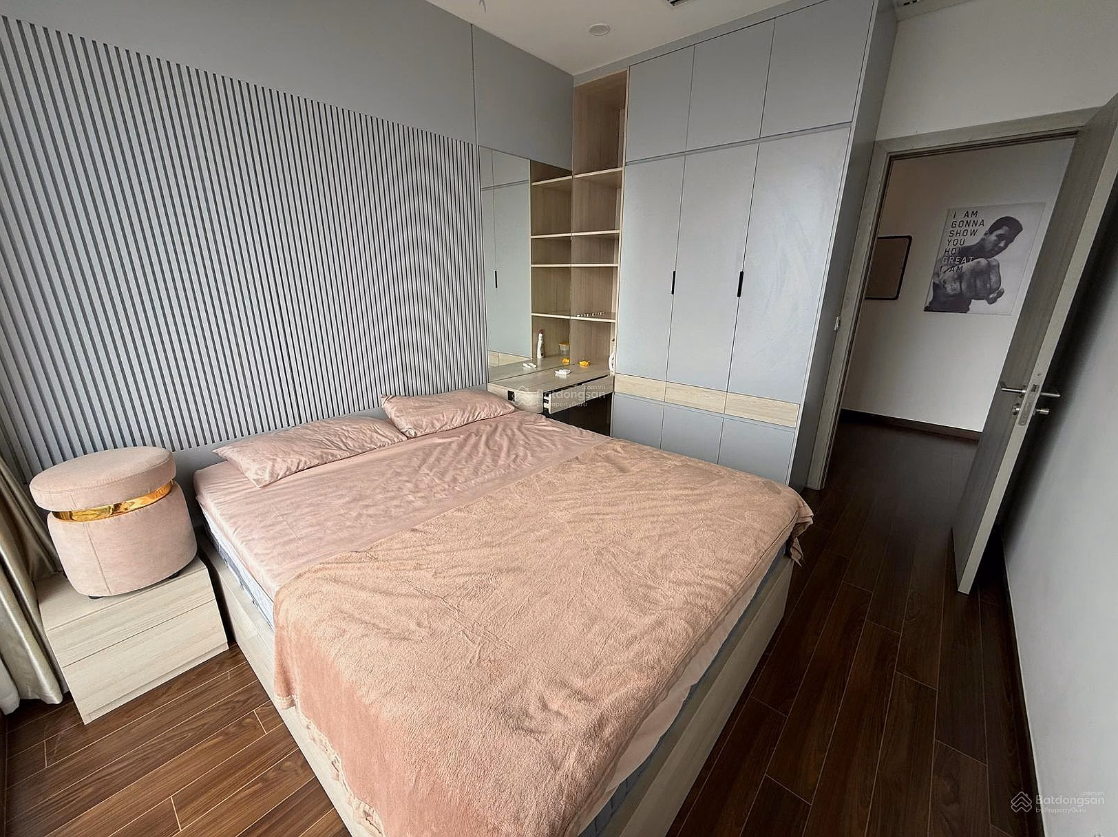 Rare product 1 bedroom + 48m2, widest in the segment - Full lake view - Full furniture in building A - Masteri West Heights