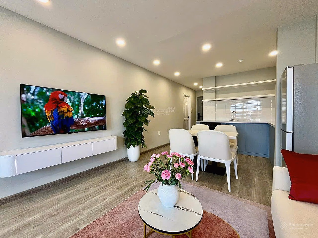 Apartment for sale in Nha Trang center next to Coopmart, full of quality furniture, pink book, price 2.48 billion, less fortune