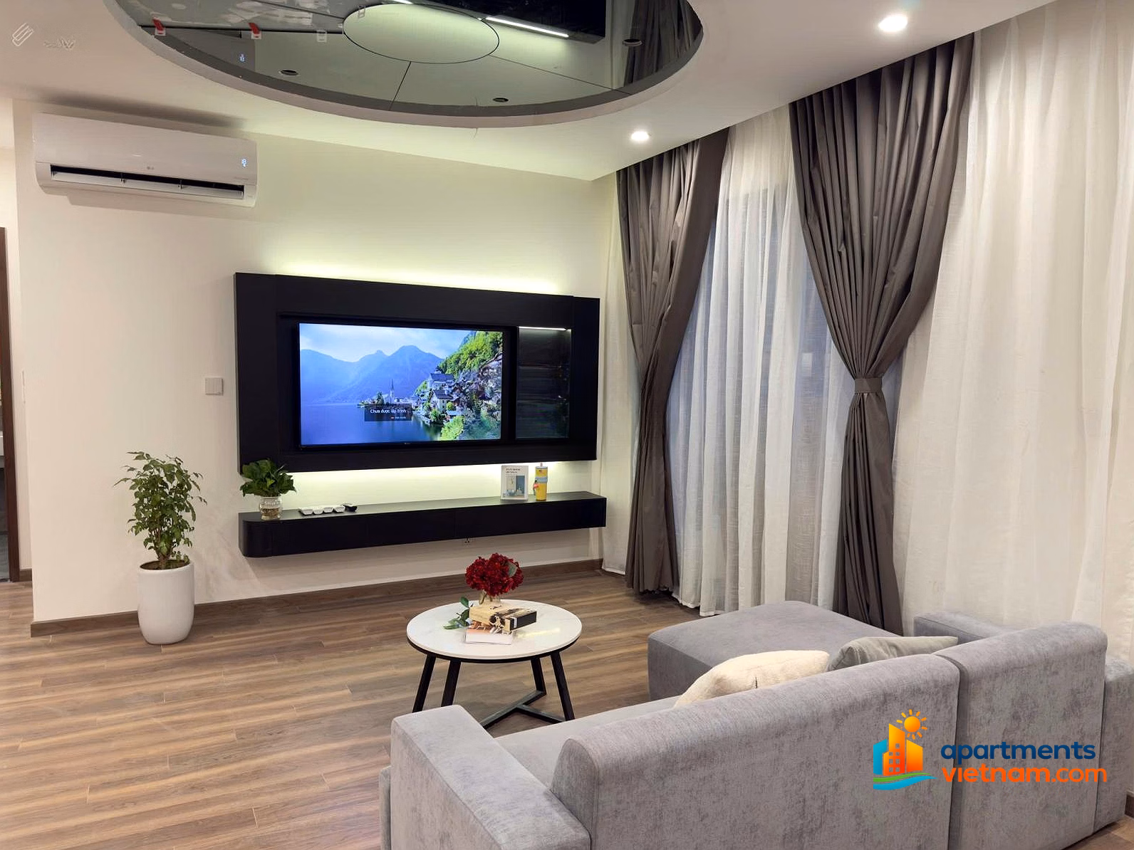 3-bedroom apartment for rent in Zurich3 Vinhomes Ocean Park Gia Lam, high floor, cool view, convenient for car parking