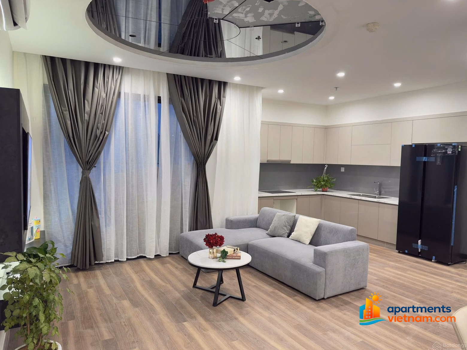 3-bedroom apartment for rent in Zurich3 Vinhomes Ocean Park Gia Lam, high floor, cool view, convenient for car parking