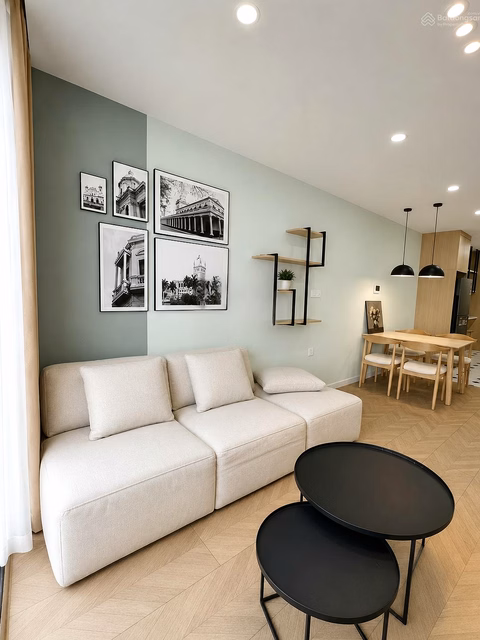 Discovery 2 bedrooms for rent - Beautifully furnished. There is a car slot