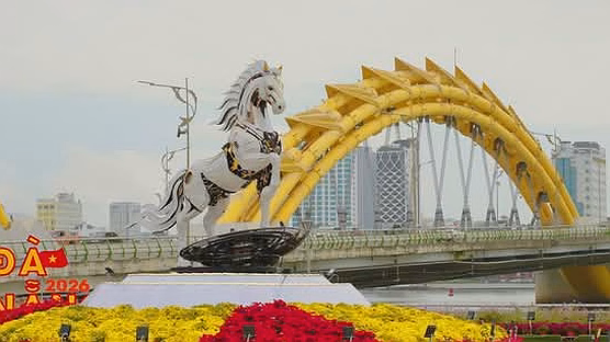 Capital Square - Only from 3.7 billion for a 1-bedroom apartment along the Han River - Central core of Da Nang, 2027 handover