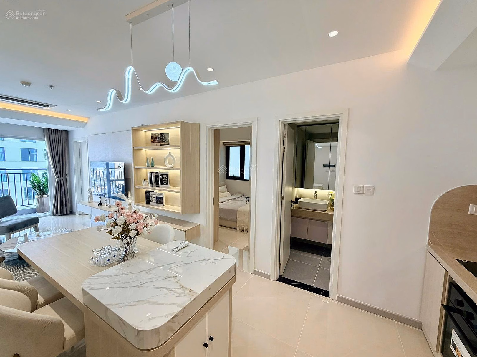Good price 2 bedroom apartment right on beautiful Nha Trang beach
