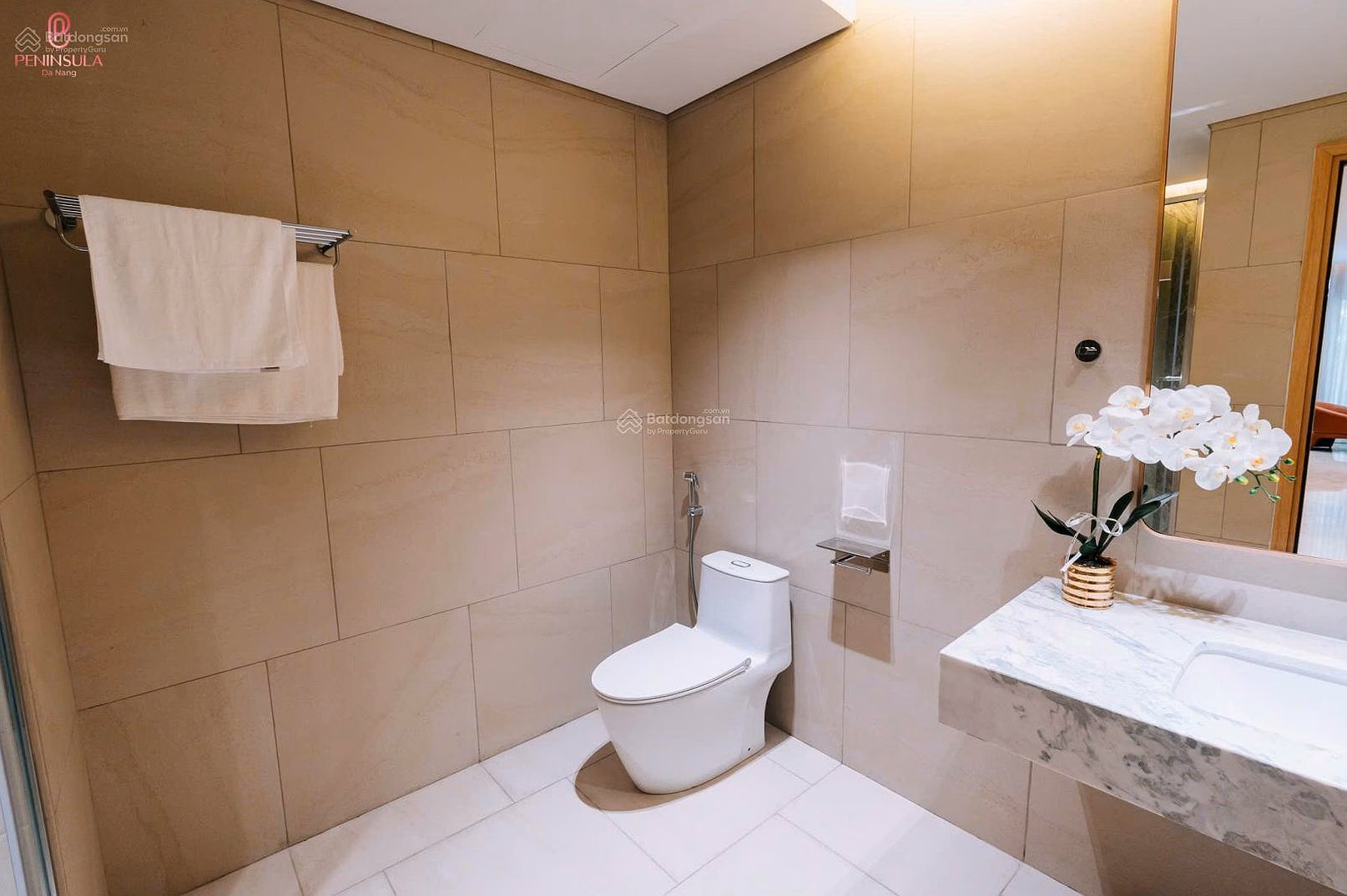 For sale 2 super products, corner apartment P1-11 & P2-11, direct view of Han River, Fireworks price cannot be cheaper