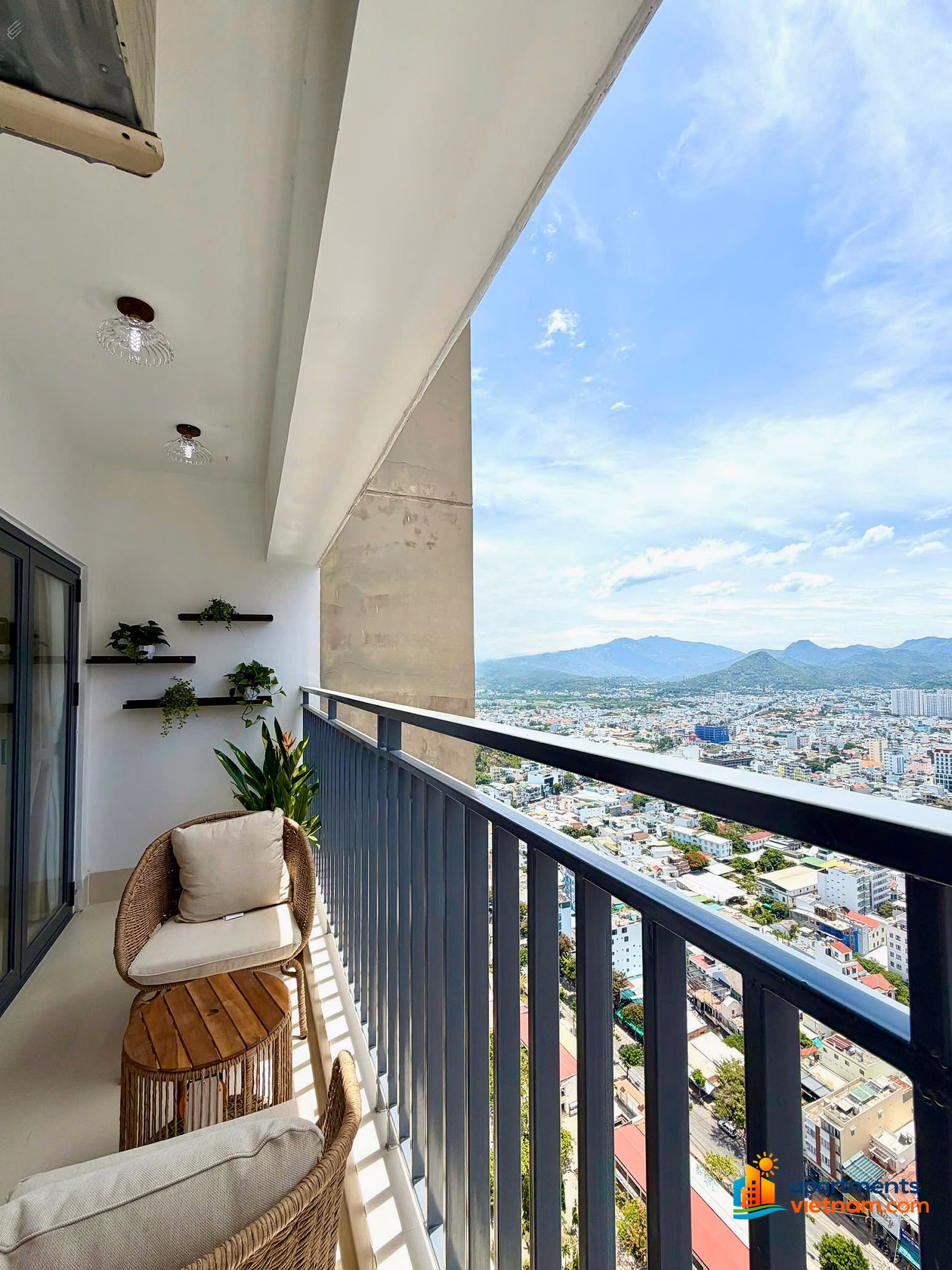 APARTMENT FOR SALE 3514 2BR STREET VIEW, MOUNTAIN VIEW OC3 MUONG THANH VIEN TRIEU - 65m² - NEW INTERIOR