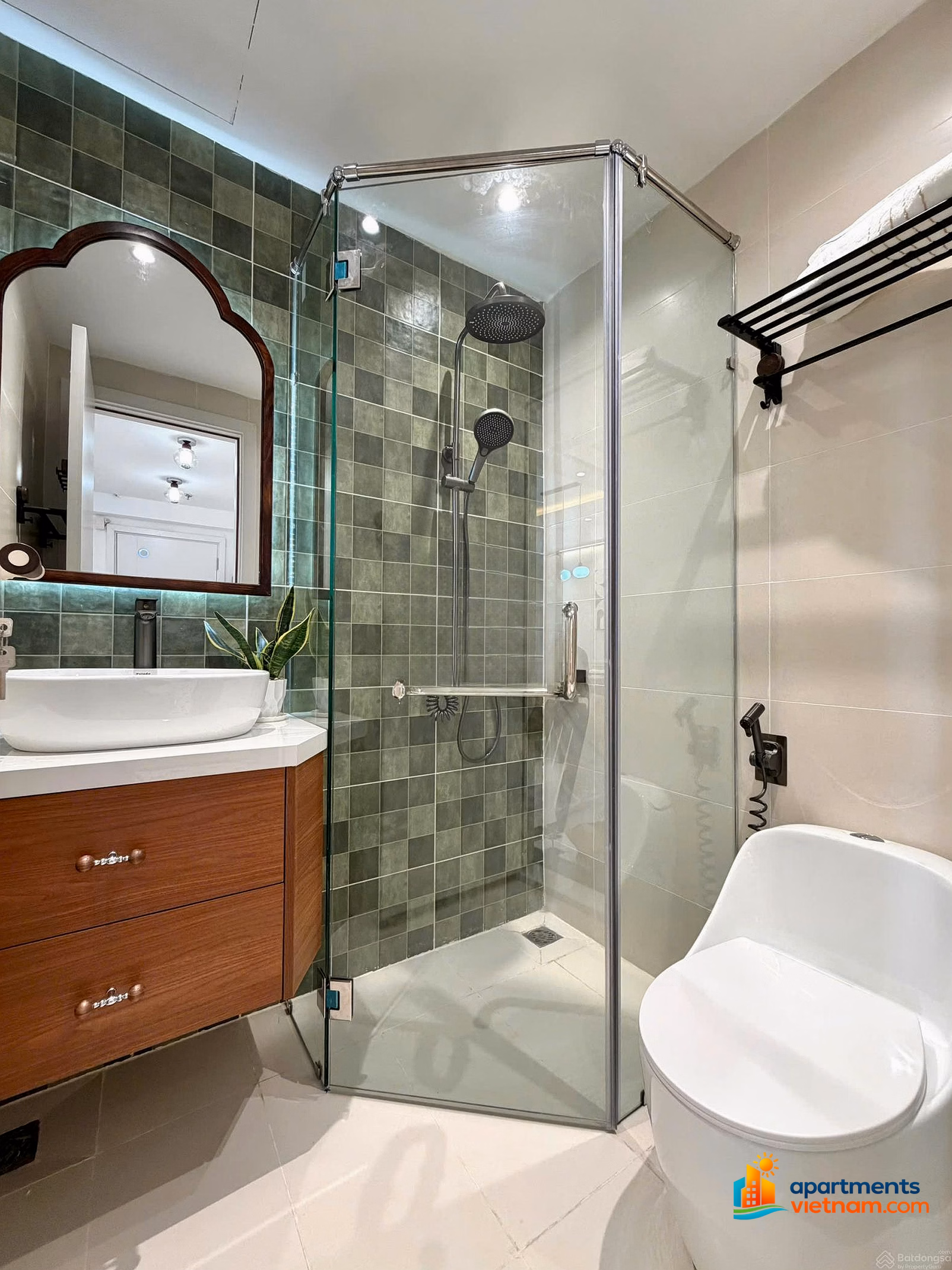 APARTMENT FOR SALE 3514 2BR STREET VIEW, MOUNTAIN VIEW OC3 MUONG THANH VIEN TRIEU - 65m² - NEW INTERIOR