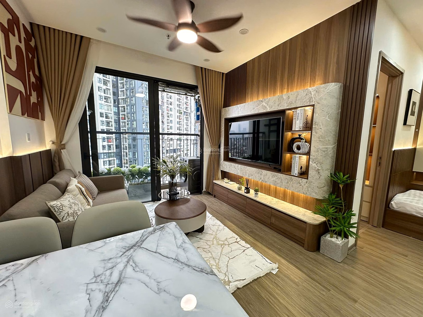 Need to sell urgently 1 bedroom + 1 43m - 3.05 billion, cut loss of 500 million Vinhomes Smart City urban area