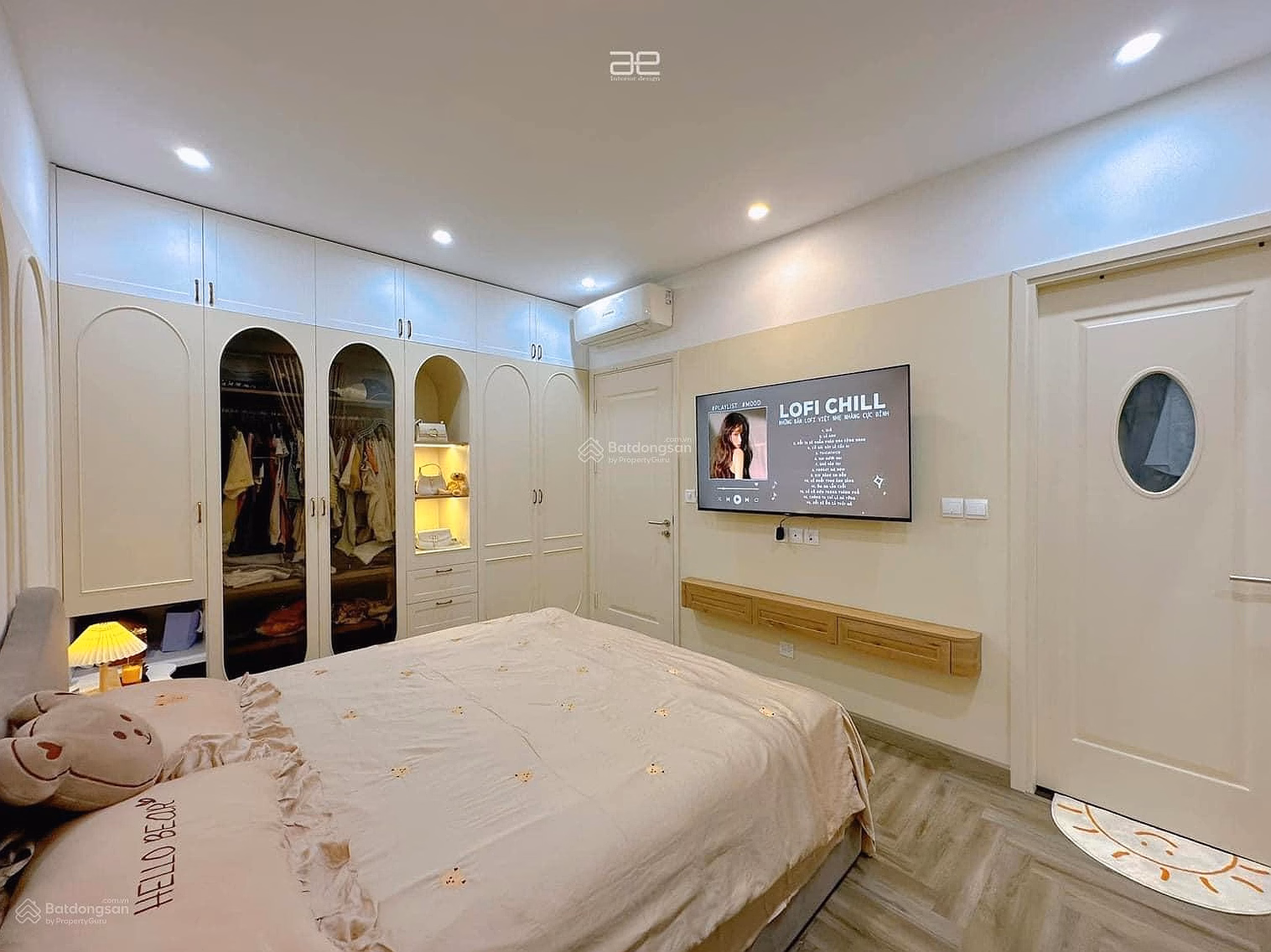 Thanh specializes in renting apartments at Mipec Rubik 360, apartments designed with 2 bedrooms - 3 bedrooms, priced from 17 million/month