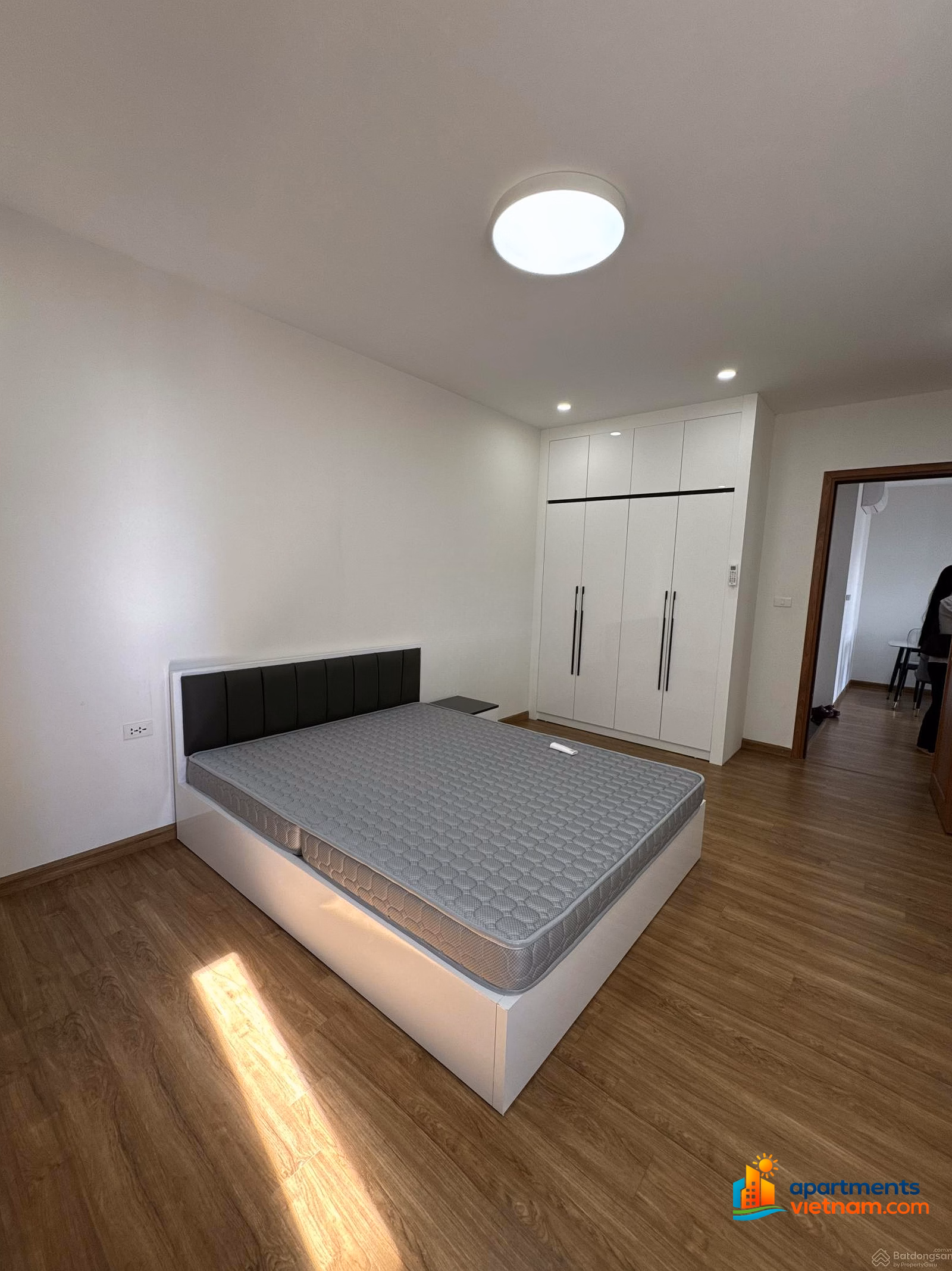 3-bedroom corner apartment for rent, 135m² - Fully furnished, new and beautiful, exactly like the photo. Correct information