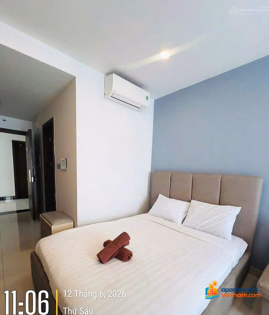 Studio for rent in Saigon Royal District 4 - 30 m² fully furnished - price 13.5 million - available empty