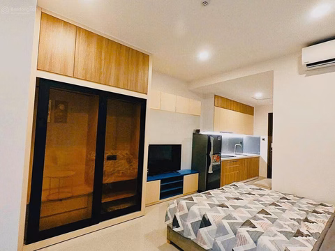 Studio for rent in Saigon Royal District 4 - 30 m² fully furnished - price 13.5 million - available empty