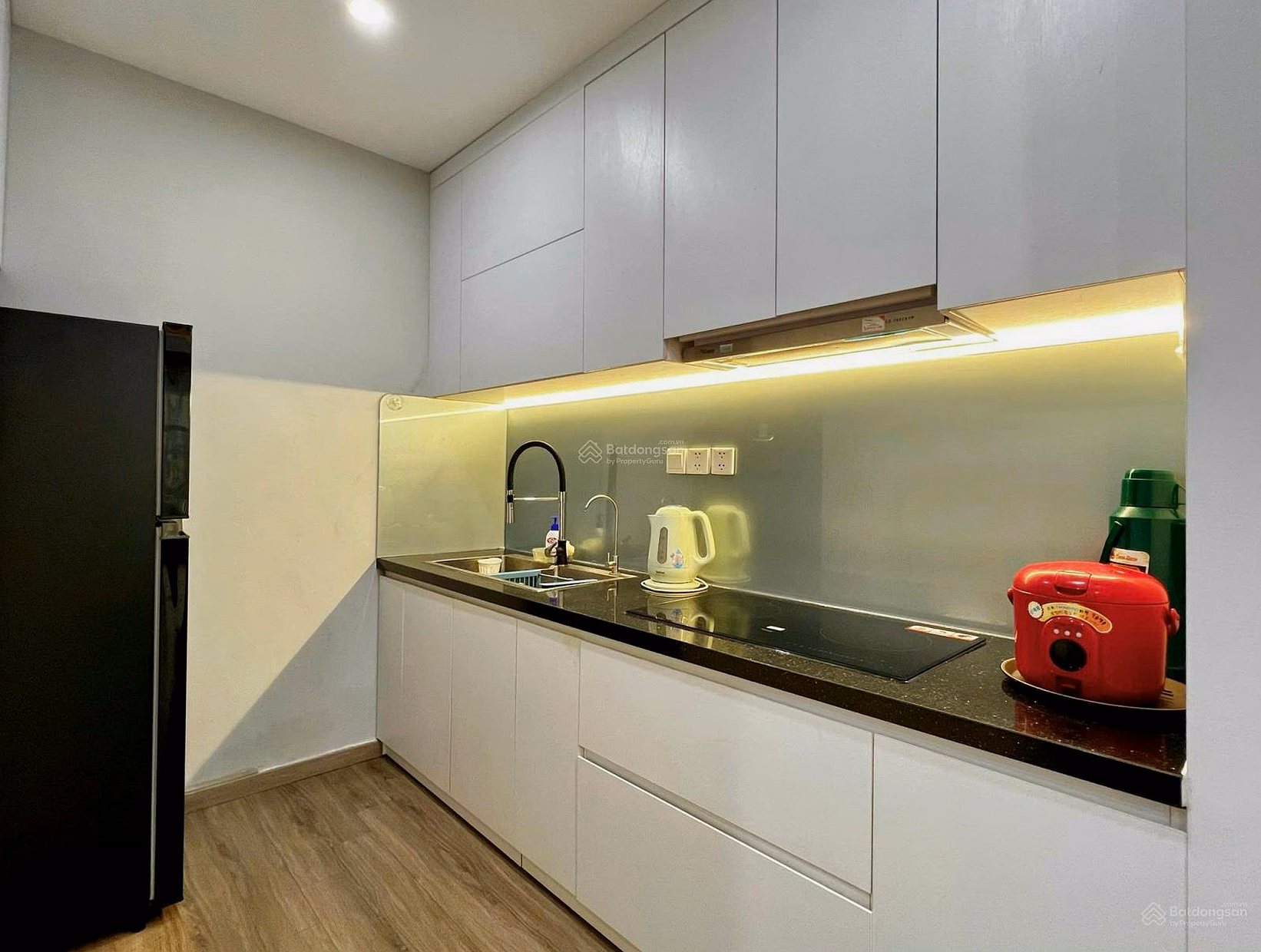 HUD Building Nha Trang apartment for rent, 2 bedrooms fully furnished, cool 15th floor.