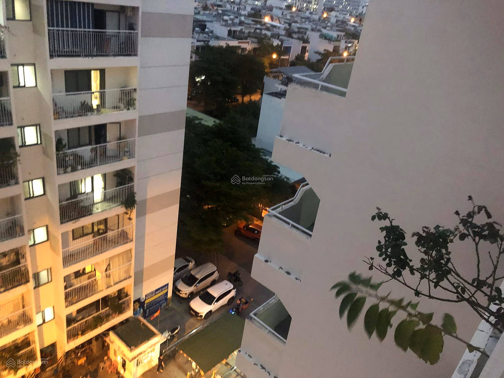 Selling fully furnished apartment CT2B HUD Phuoc Long, South Nha Trang. Cheap price 2 billion 350 million