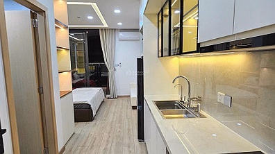 2-bedroom apartment for rent, fully furnished with high-class furniture at FPT Plaza3