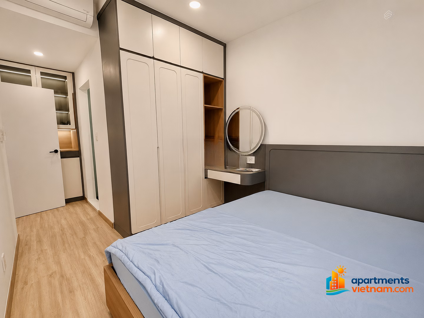 Sky Garden 3 Phu My Hung 70.1m2, 3 bedrooms, beautifully designed like a model apartment, fully furnished, 6.05 billion