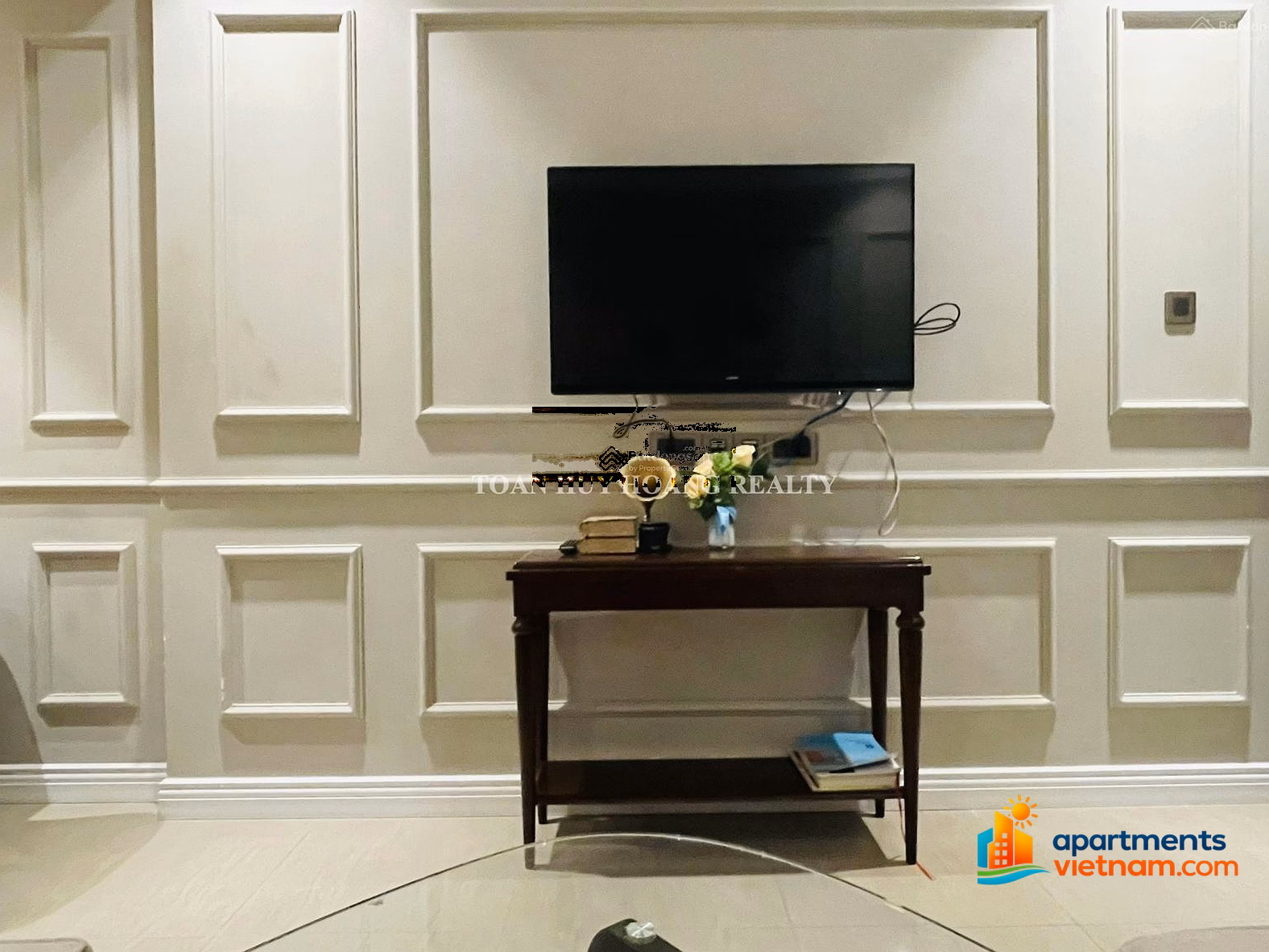 Luxury apartment for rent at Luxury Alphanam with modern furniture***